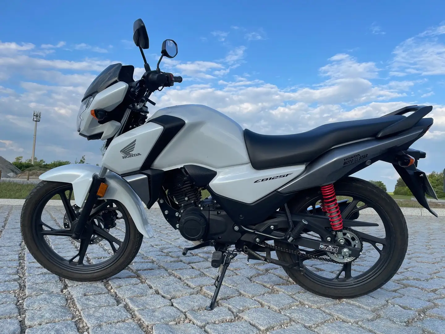 Honda CBF 125 S Blanc - 1