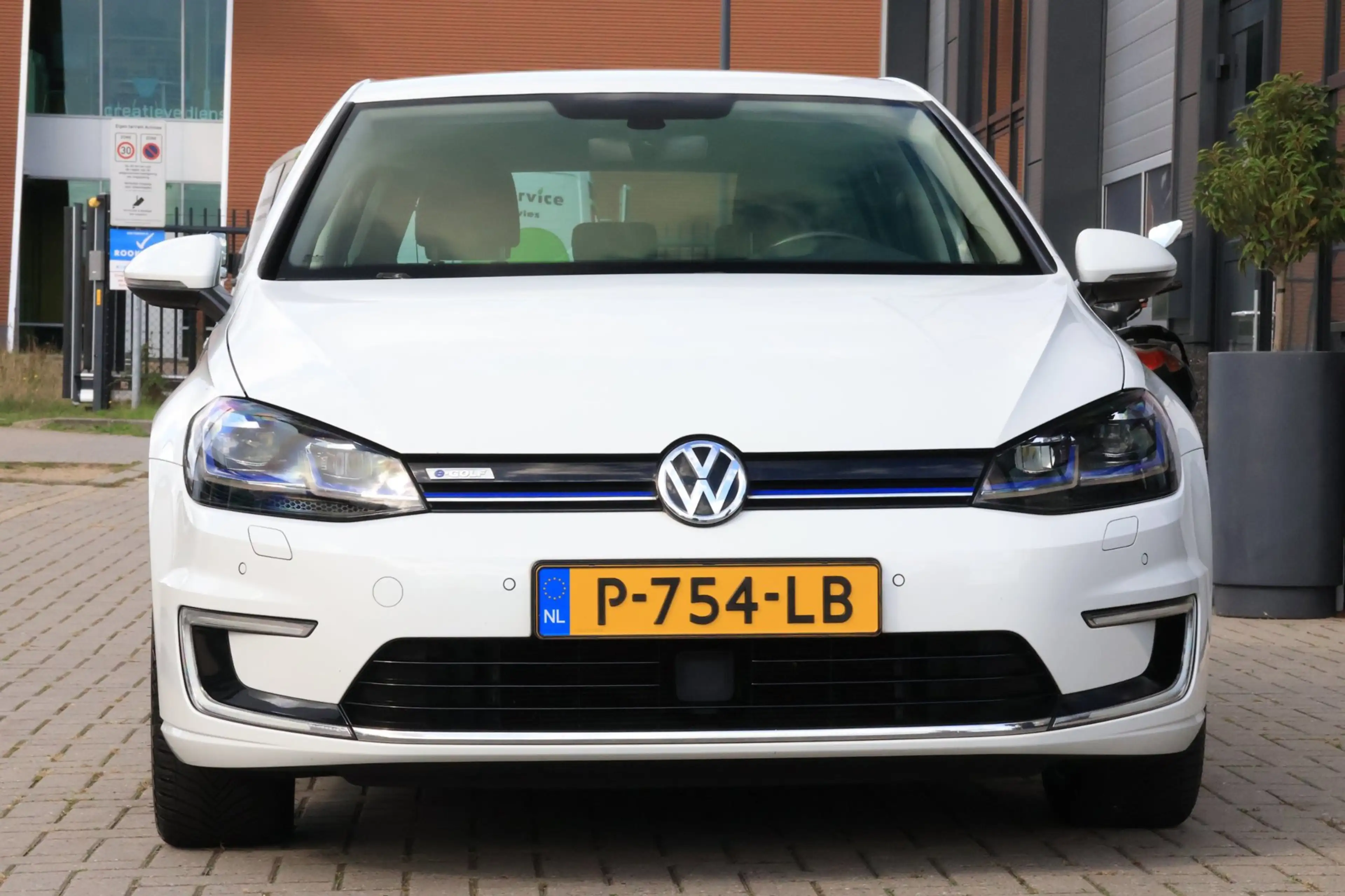 Volkswagen e-Golf E-Golf | DIGI DASH|LEDER|WARMTEPOMP|SOH 90 % — photo 7