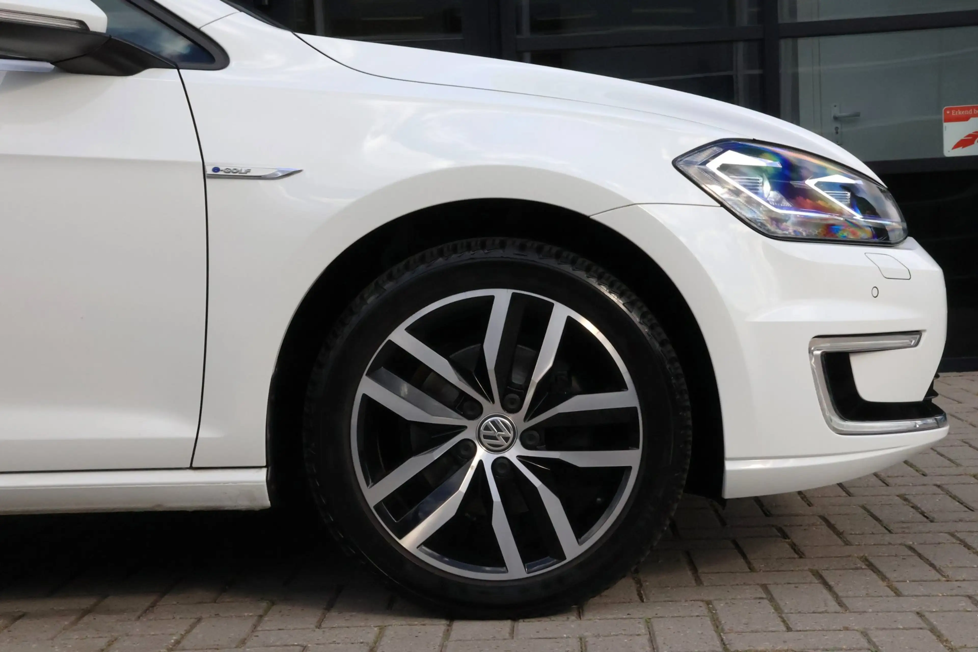 Volkswagen e-Golf E-Golf | DIGI DASH|LEDER|WARMTEPOMP|SOH 90 % — photo 10