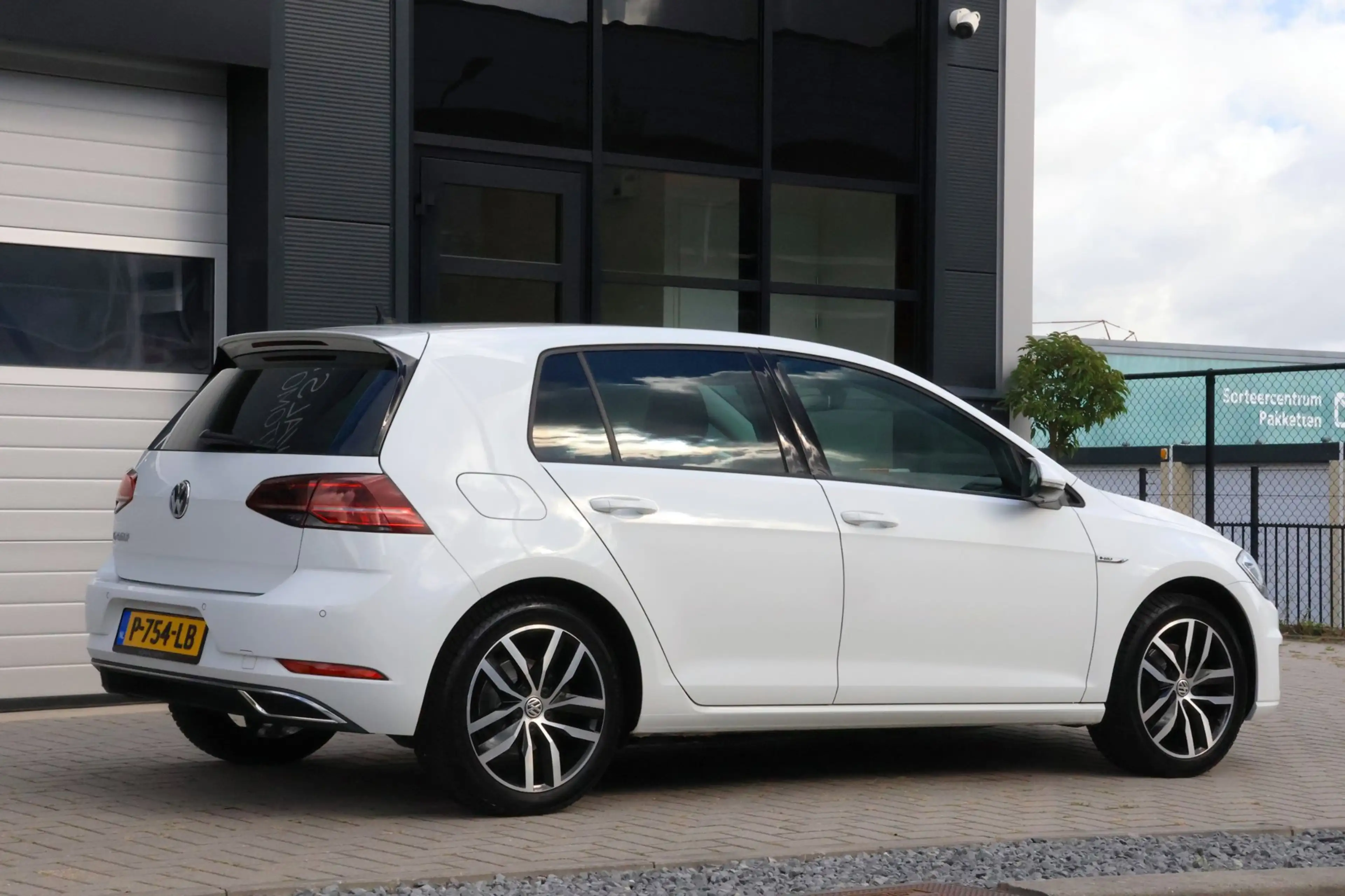 Volkswagen e-Golf E-Golf | DIGI DASH|LEDER|WARMTEPOMP|SOH 90 % — photo 3