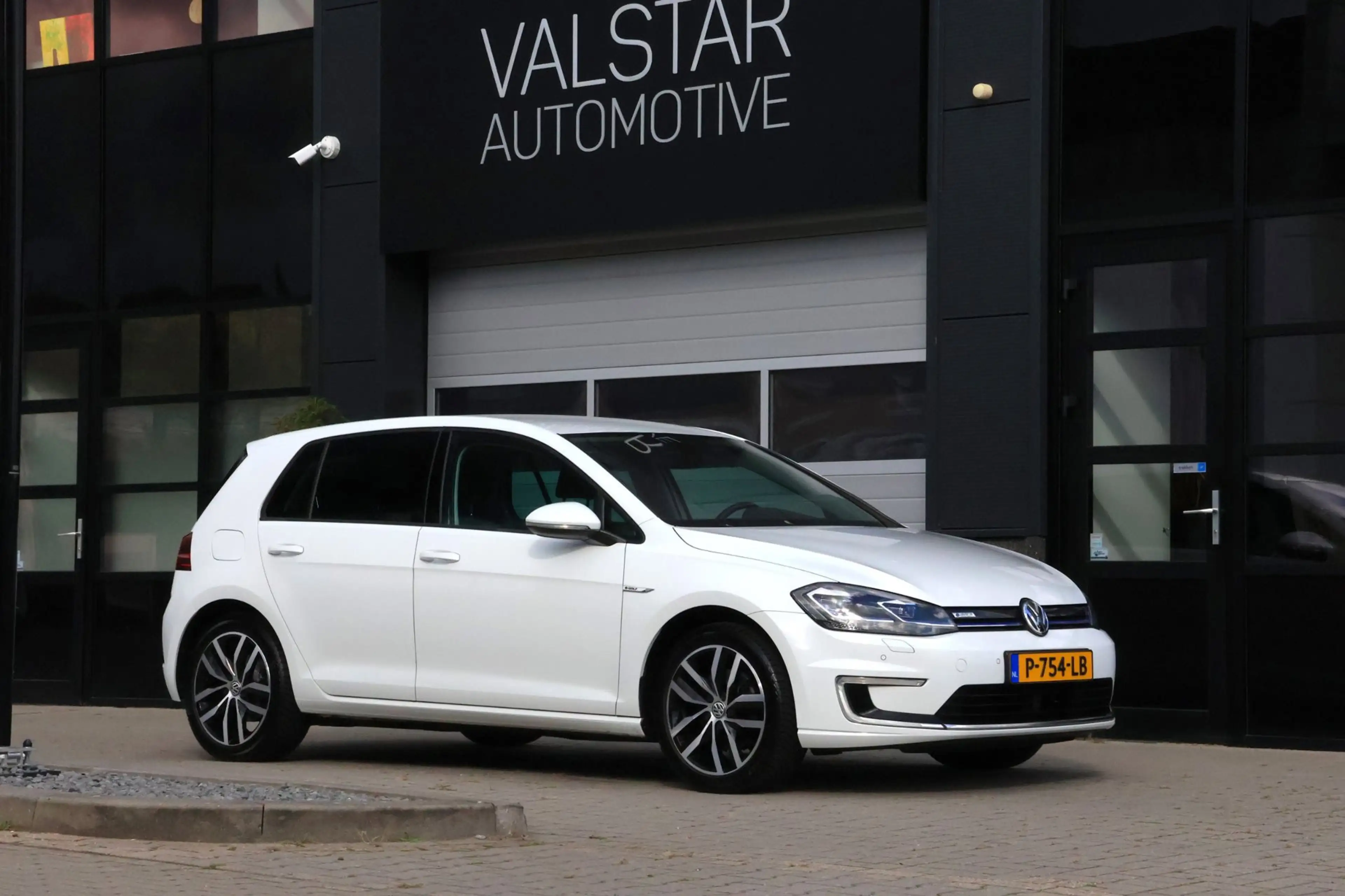 Volkswagen e-Golf E-Golf | DIGI DASH|LEDER|WARMTEPOMP|SOH 90 %