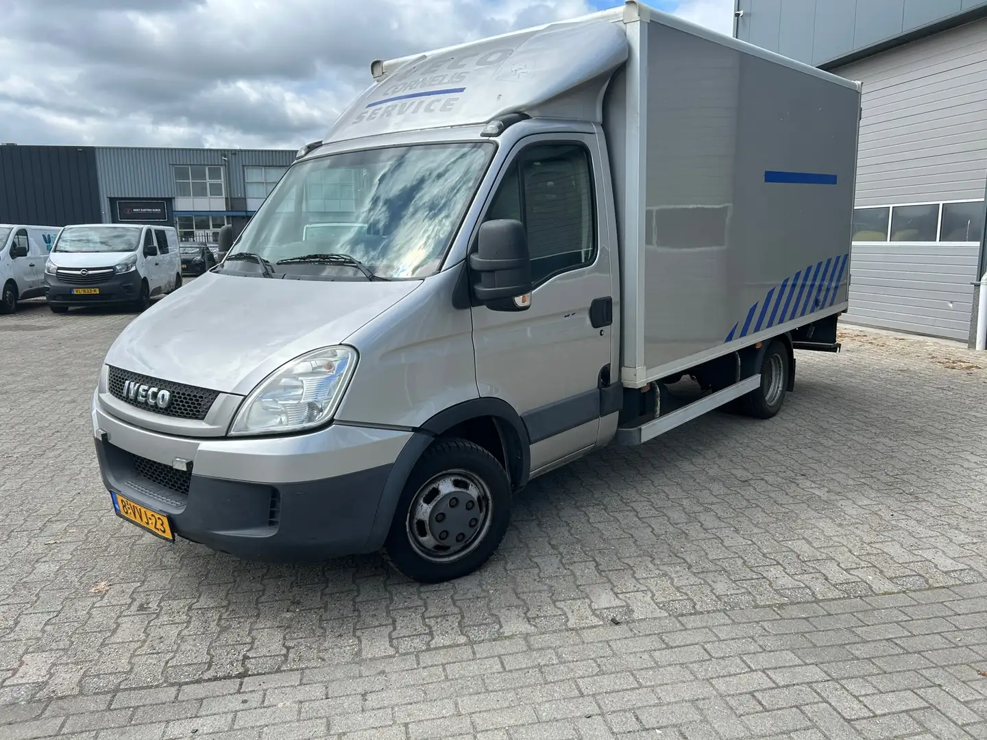 Iveco Daily 35C15 375 AGILE/AUTOMATIK PROBLEM Plateado - 2