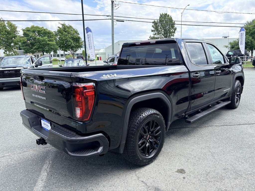 2024 GMC Sierra 1500 PRO GRAPHITE / 2.7L 4X4 / Crew Cab / TAUX 2.99% — снимка 1