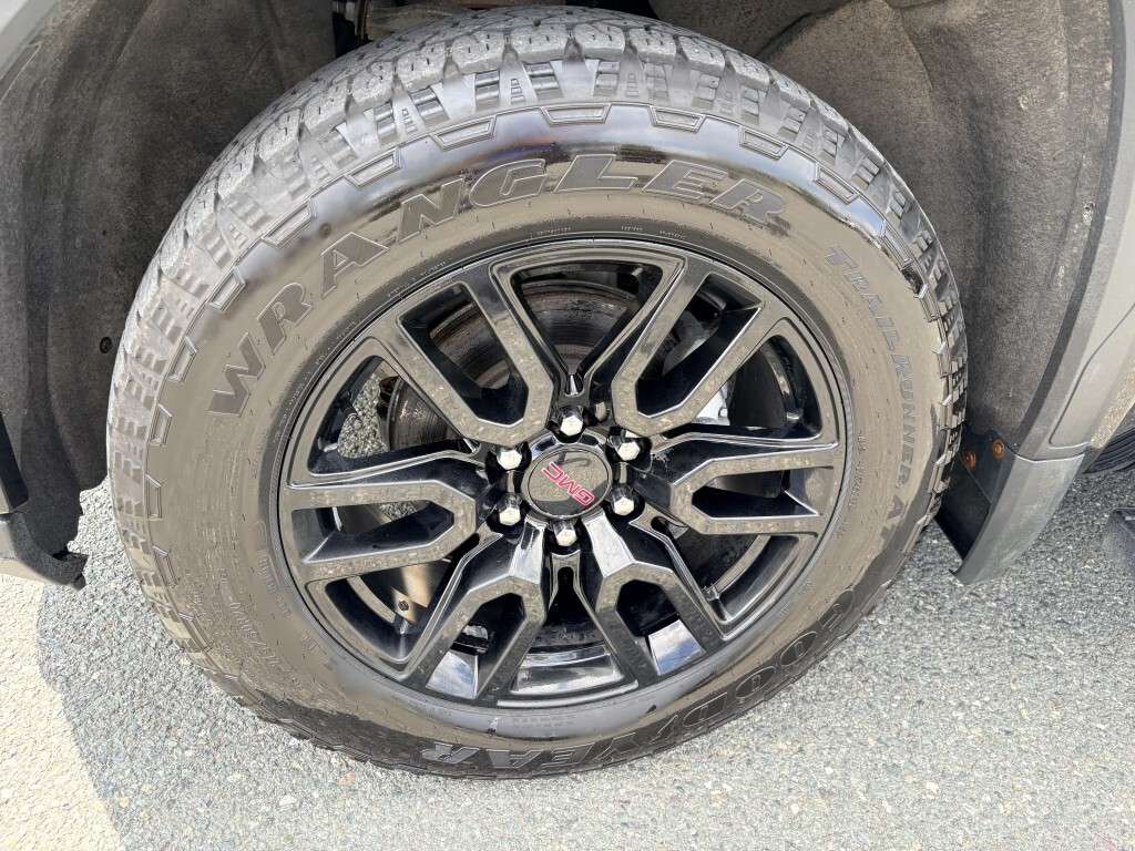 2024 GMC Sierra 1500 PRO GRAPHITE / 2.7L 4X4 / Crew Cab / TAUX 2.99% — снимка 1