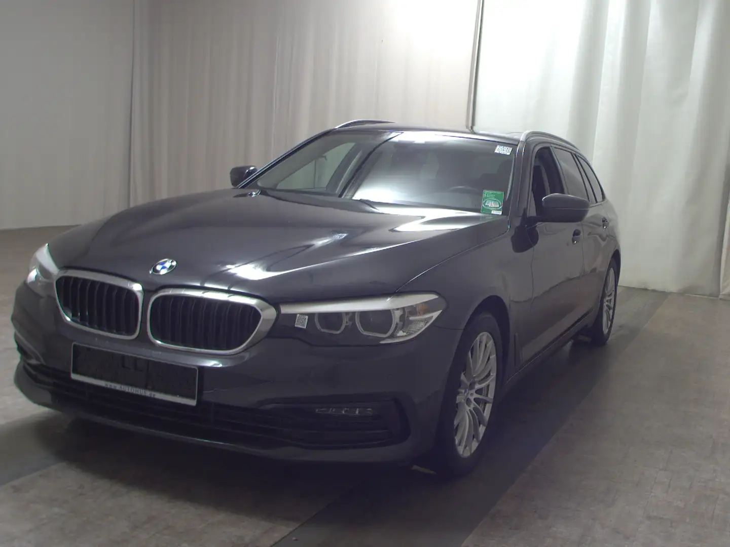 BMW 520 dA Touring Sport-Line Navi LED Pano H-K Grau - 2