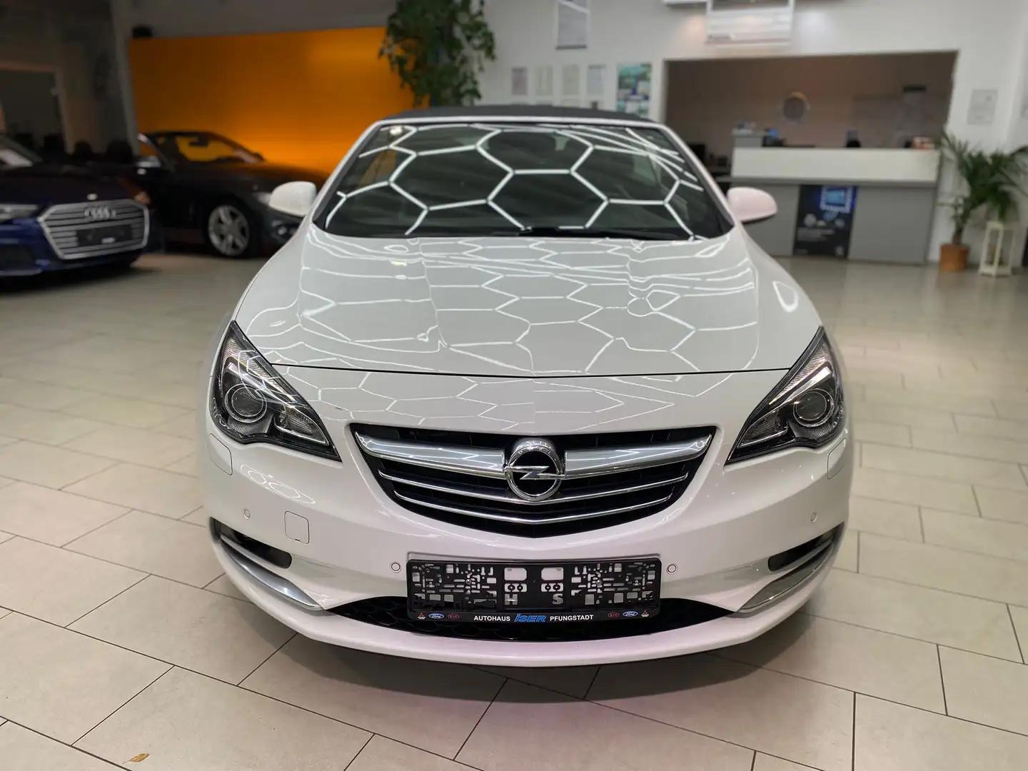 Opel Cascada 2.0 CDTI Innovation Leder Navi RueFaKa Tempo Bi-Xe Weiß - 2