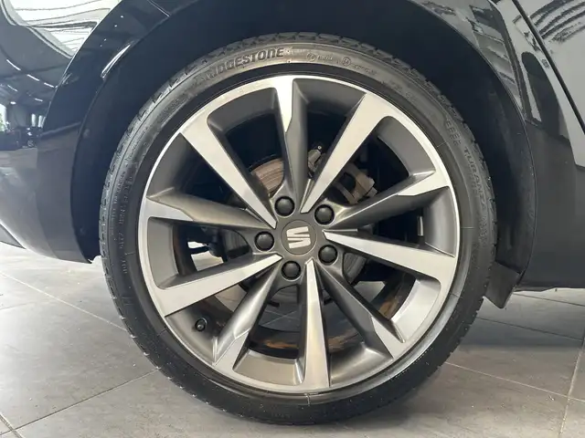 Seat Leon Leon view 3