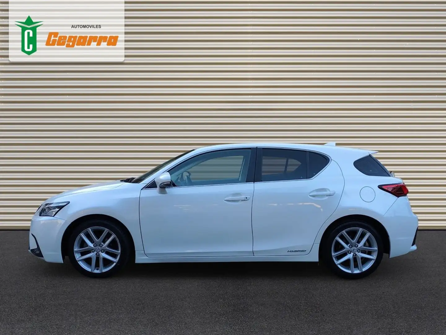 Lexus CT 200h 1.8 Executive Blanc - 2