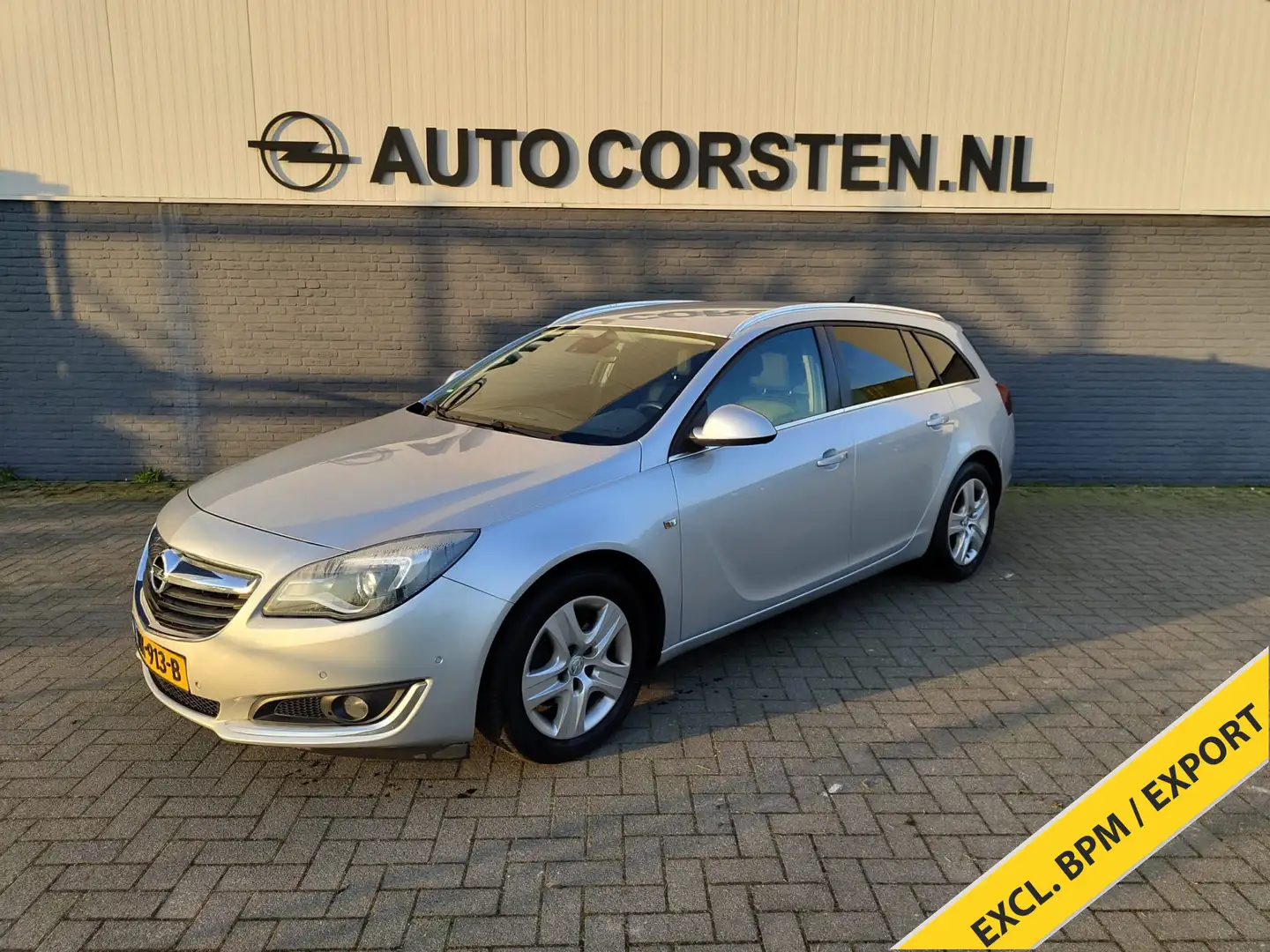 Opel Insignia Sports Tourer 1.6CDTI 136PK Edition Leer Trekhaak Grau - 1