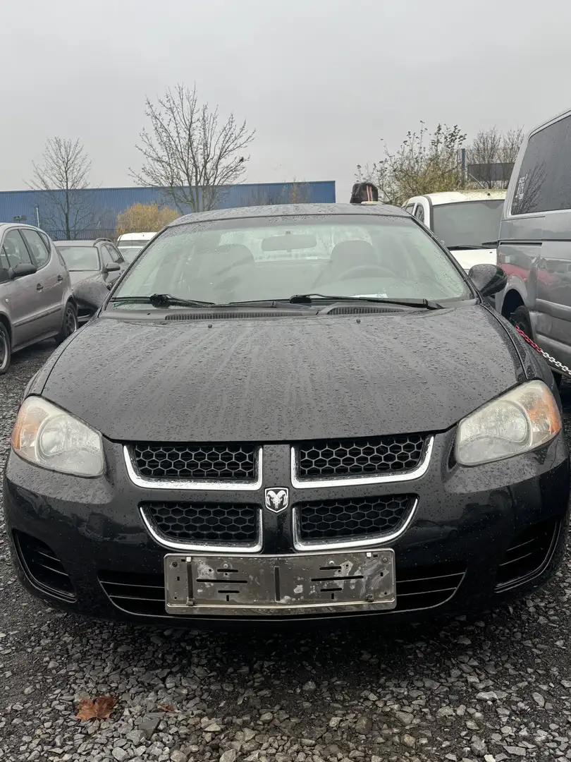 Dodge Stratus Schwarz - 1