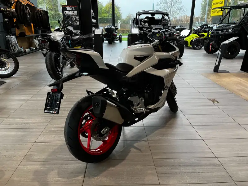 CFMOTO 450 SR - foto 3