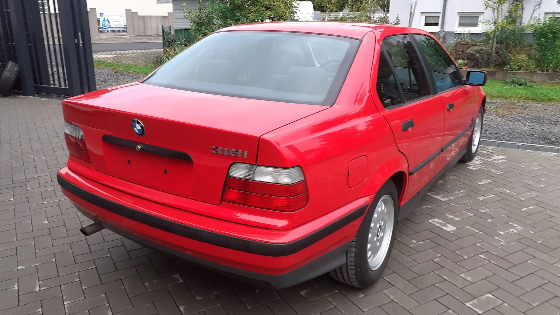 BMW 318 sehr gepflegt  , Kein Rost, Klima Top Zustand Rouge - 2