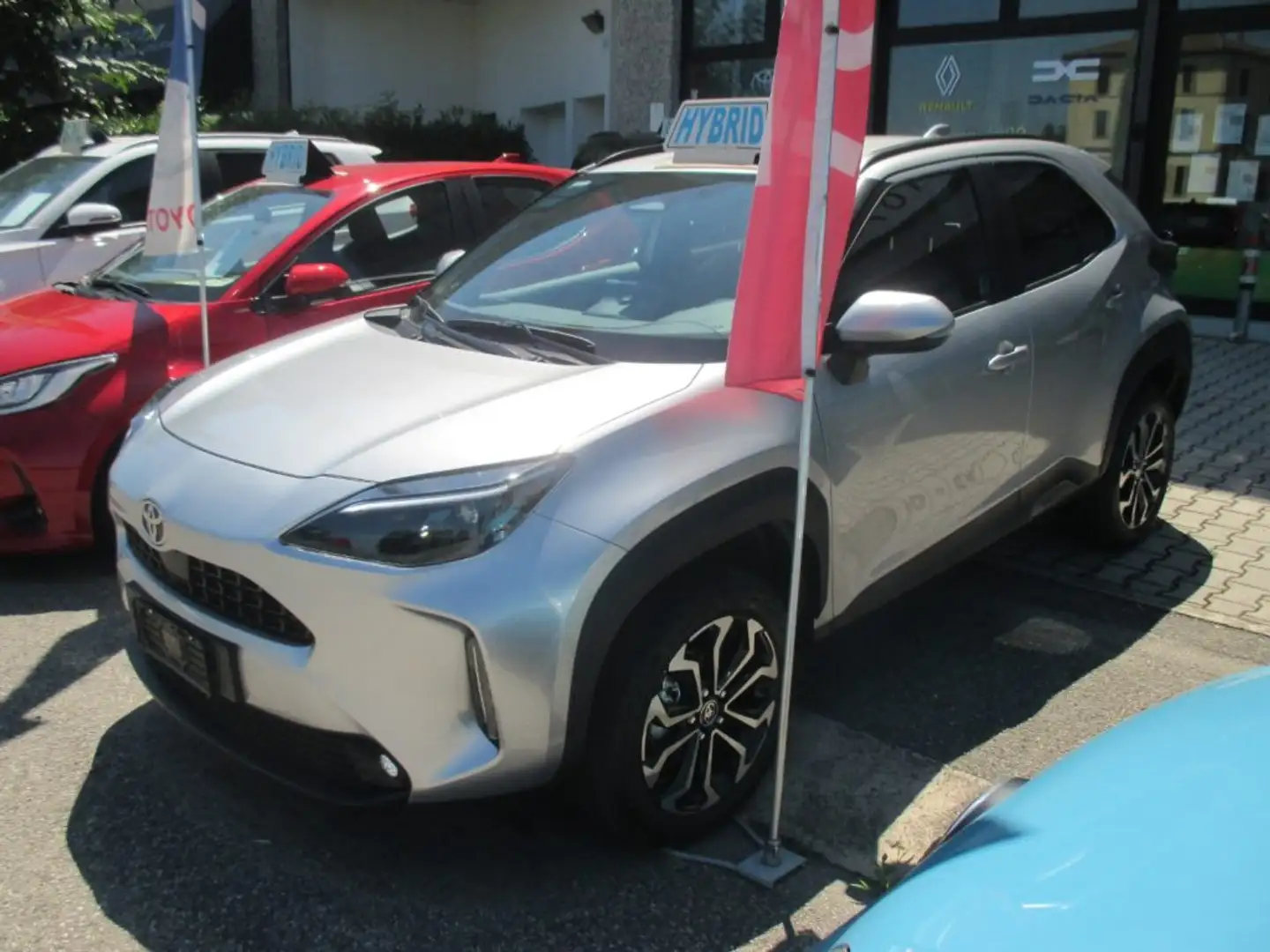 Toyota Yaris Cross 1.5 Hybrid 5p. E-CVT Trend Zilver - 1