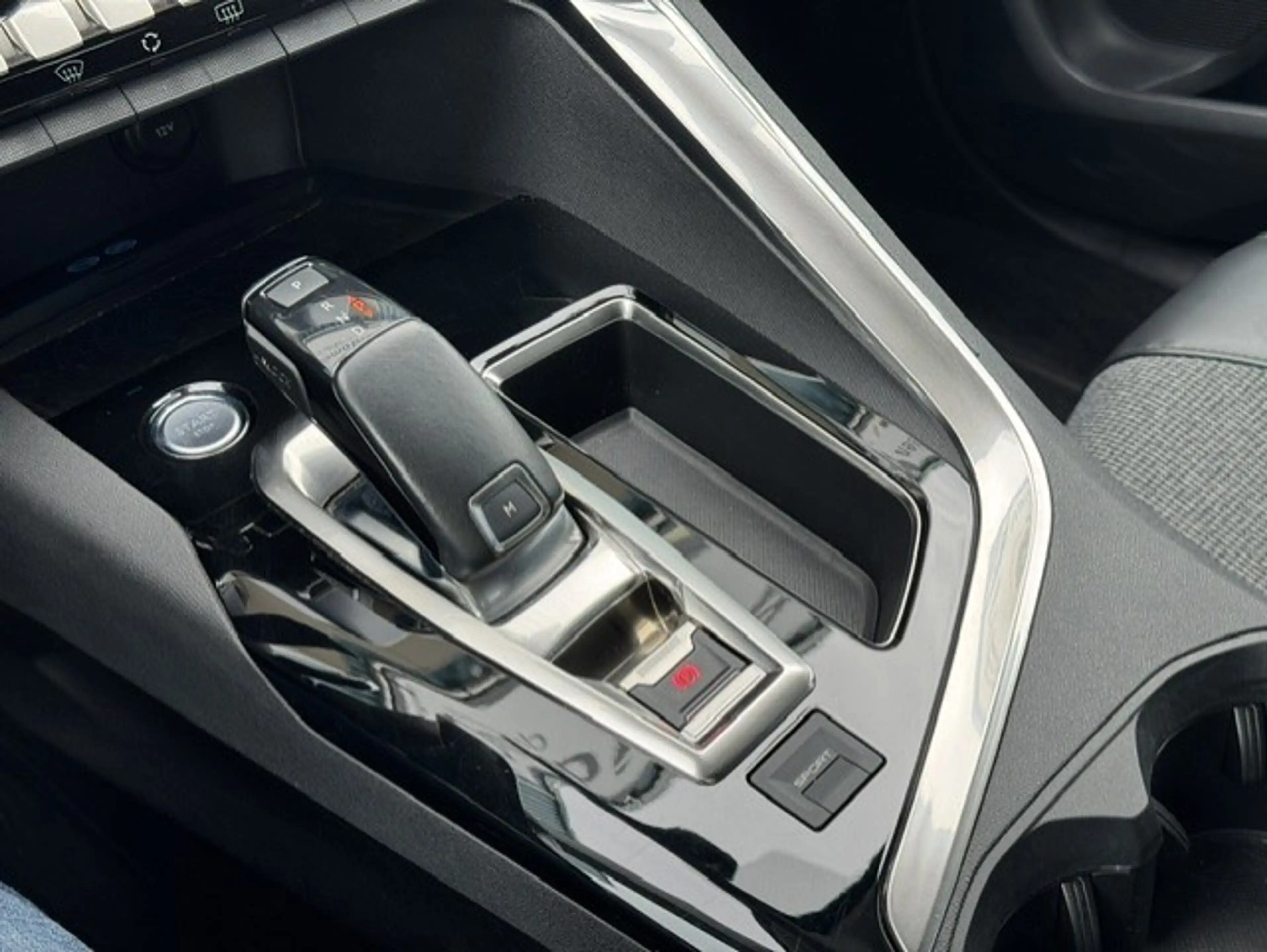 Peugeot 3008 1.6 e-Premium -Automaat- Trekhaak- 360°-Keyless — photo 12