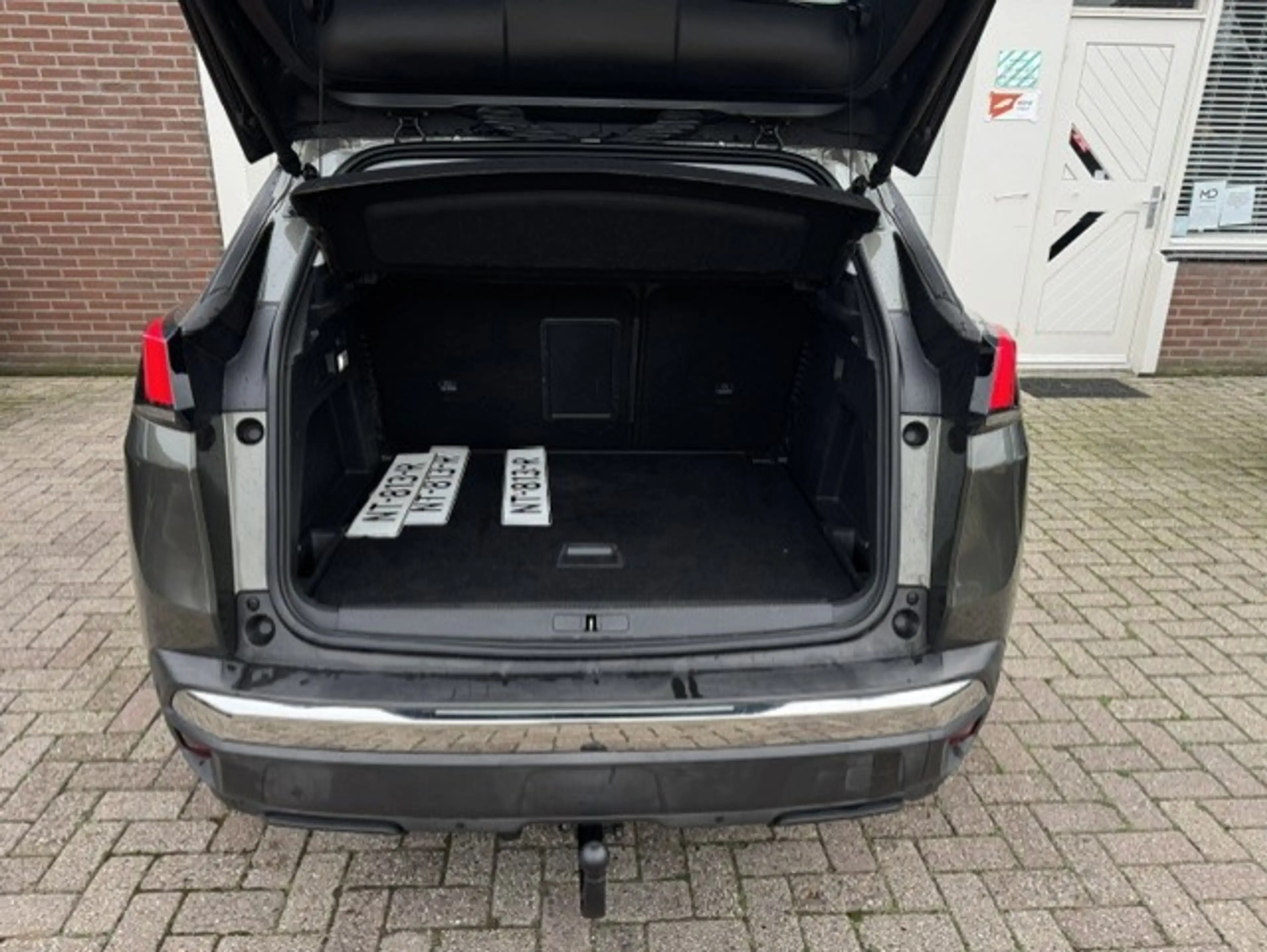 Peugeot 3008 1.6 e-Premium -Automaat- Trekhaak- 360°-Keyless — photo 16