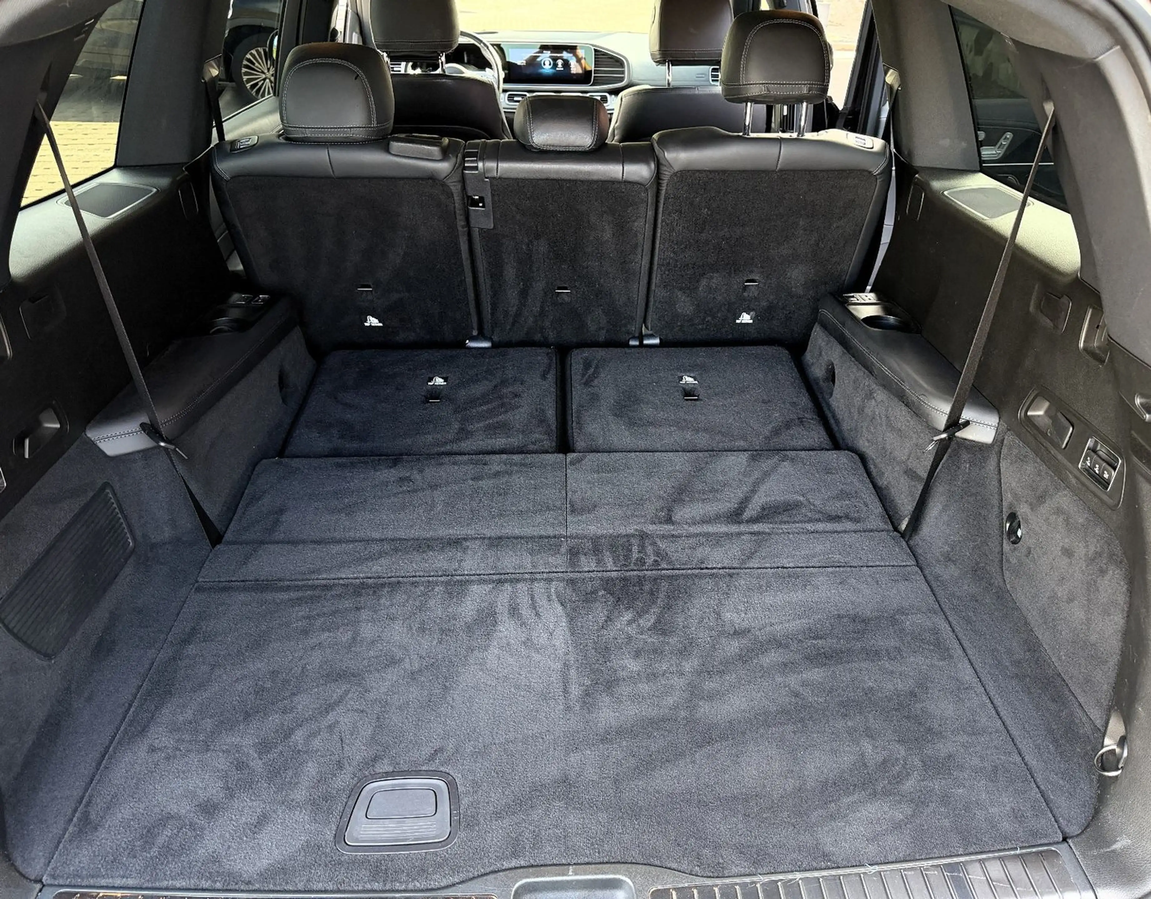 Mercedes-Benz GLS 63 AMG AMGS*HUP*MASSAGE*360*ACC*P-AGA*MULITBE*22" — photo 13
