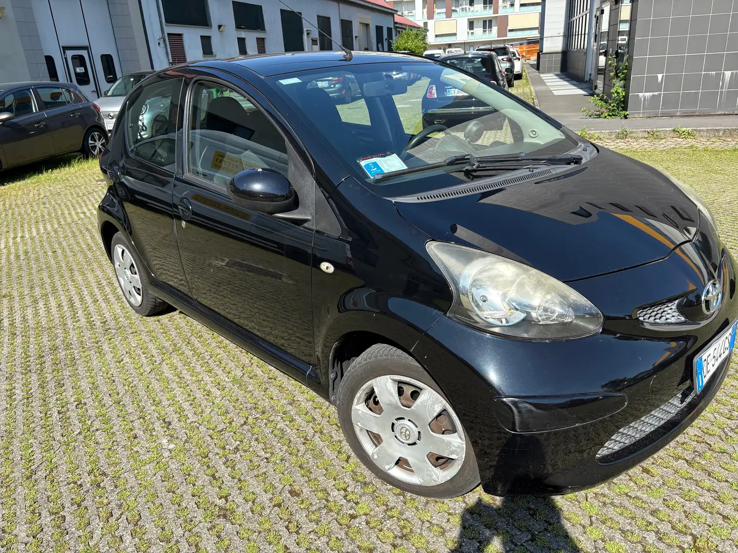 Toyota Aygo 5p 1.0 Sol ideale per neopatentati Nero - 1