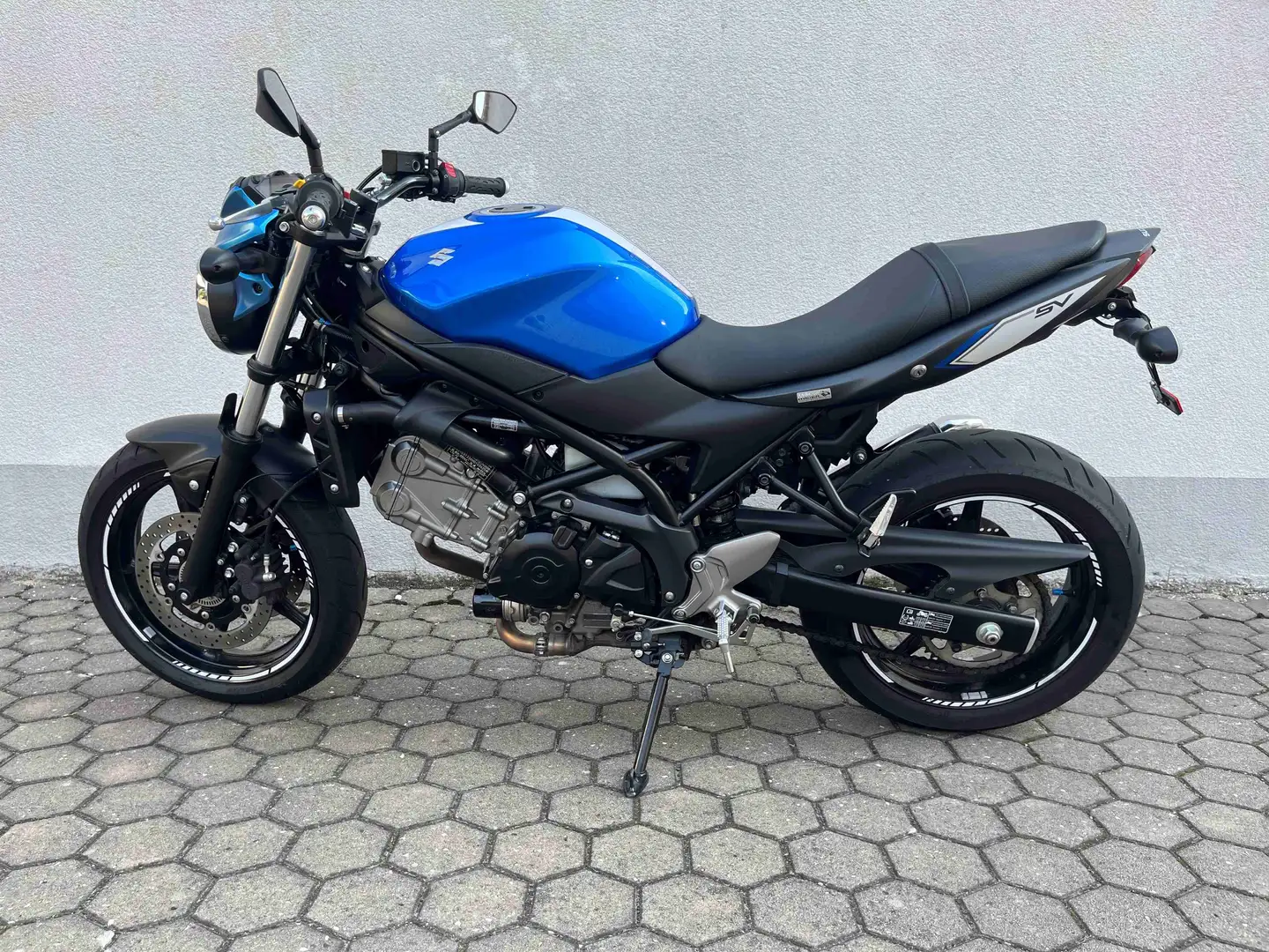 Suzuki SV 650 Azul - 1