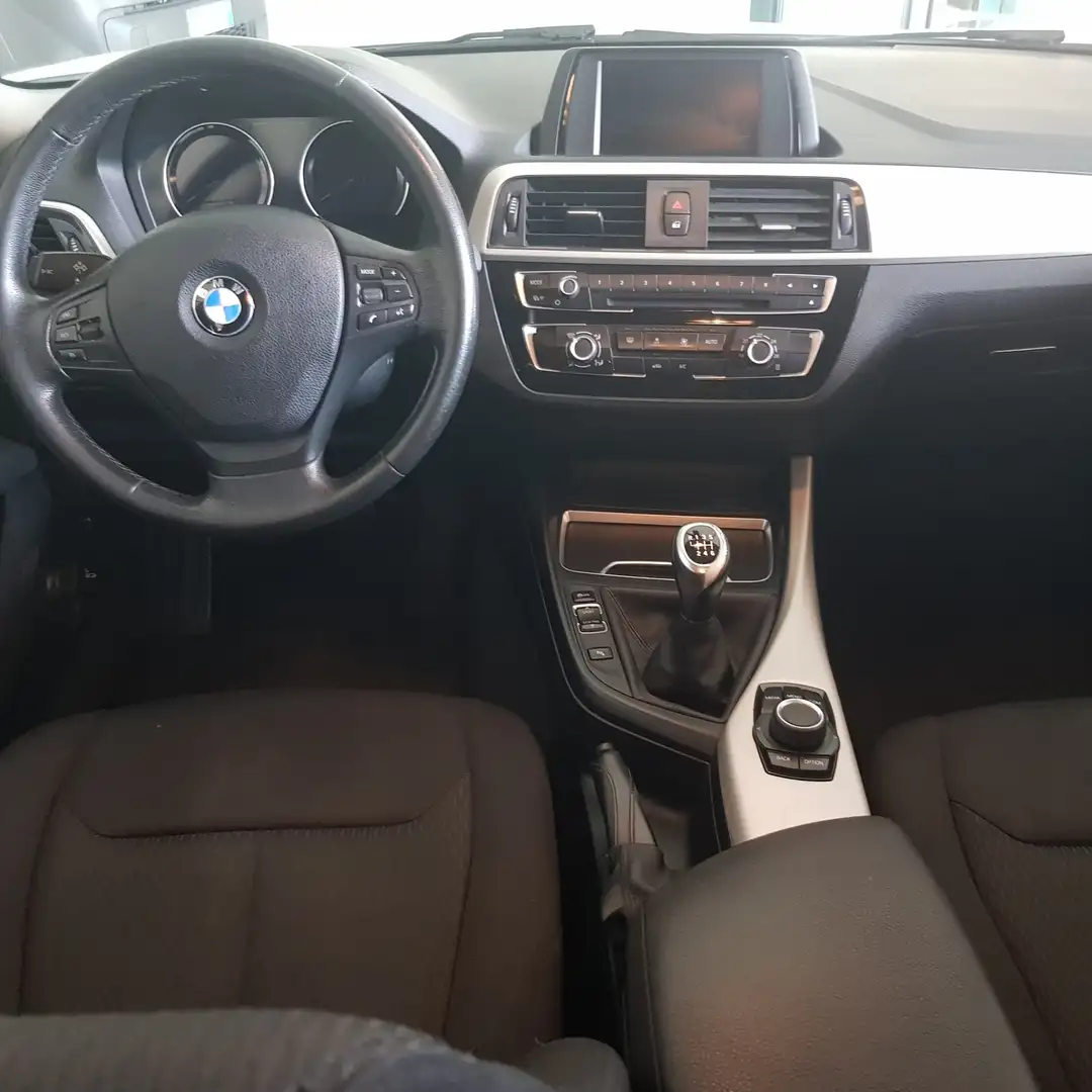 BMW 114 Serie 1 F/20-21 2018 114d 5p Business Bianco - 2