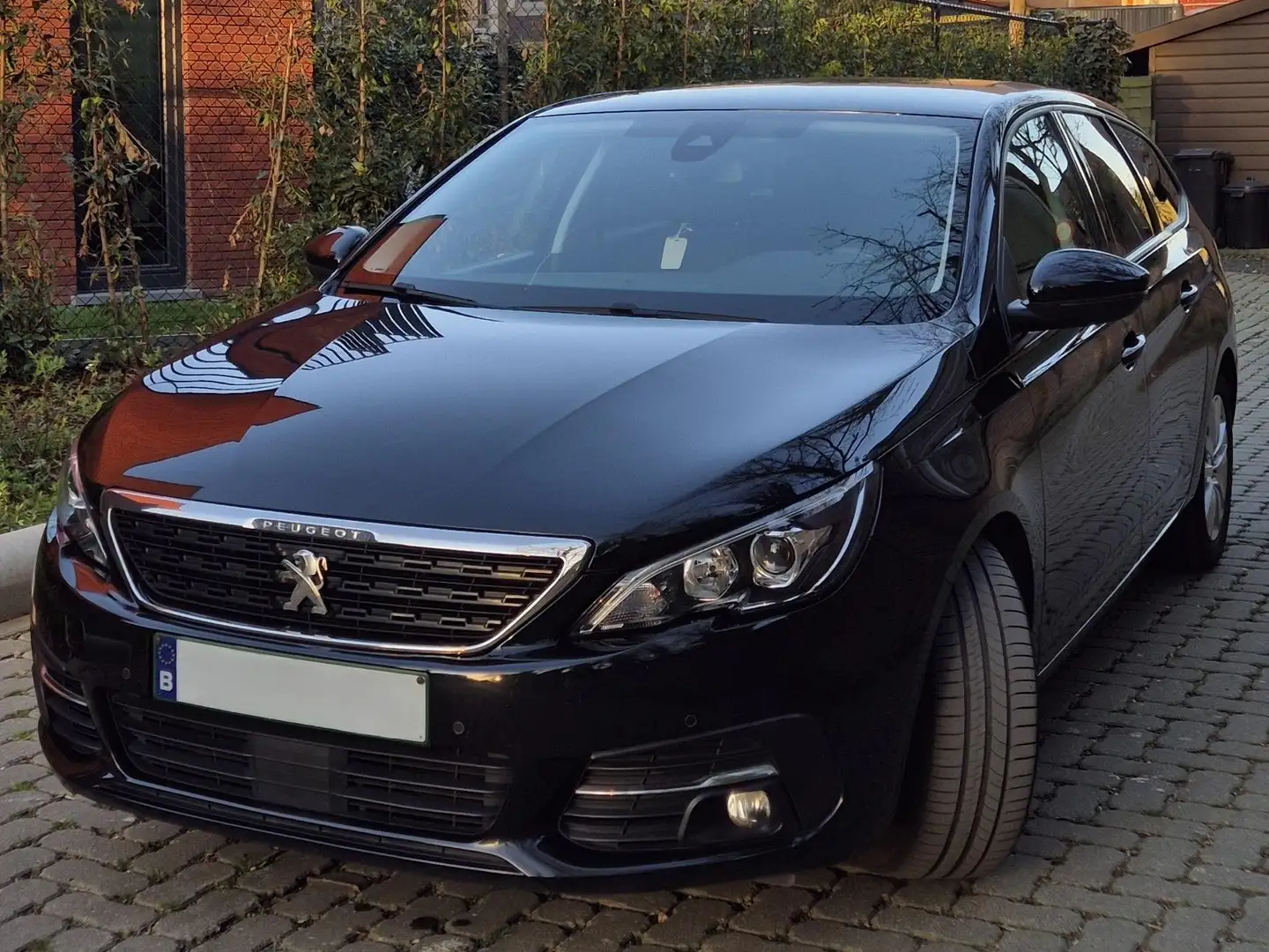 Peugeot 308 308 SW BlueHDi 100 Stop Noir - 1