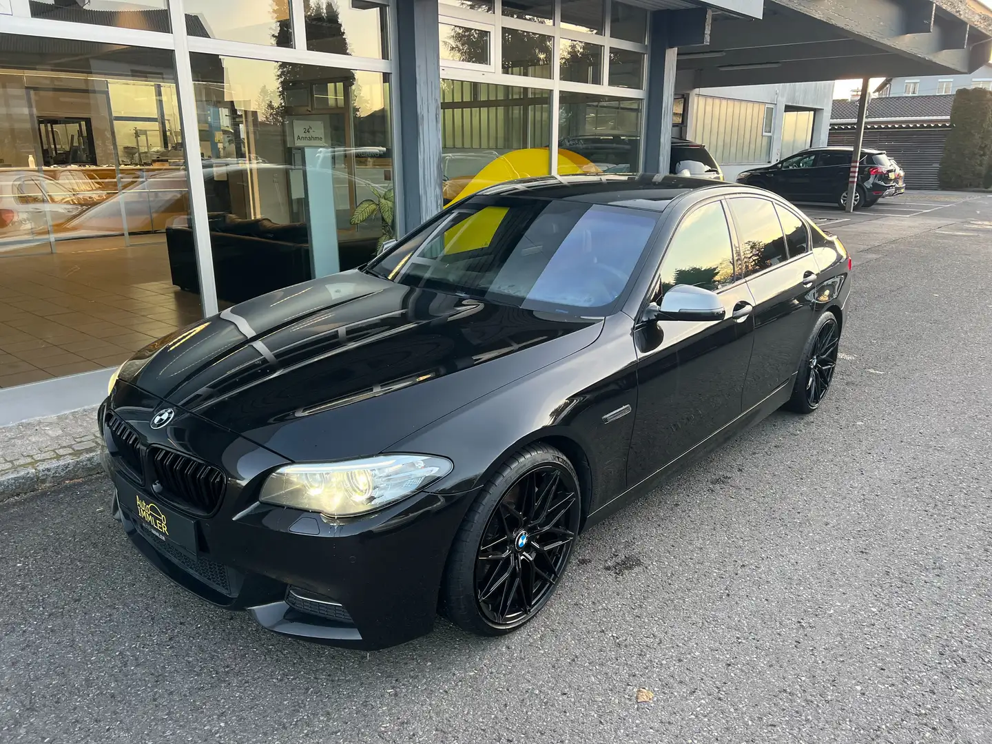 BMW M550 M550d xDrive*B&O*STHZG*SOFTCLOSE*M-PAKET Schwarz - 1