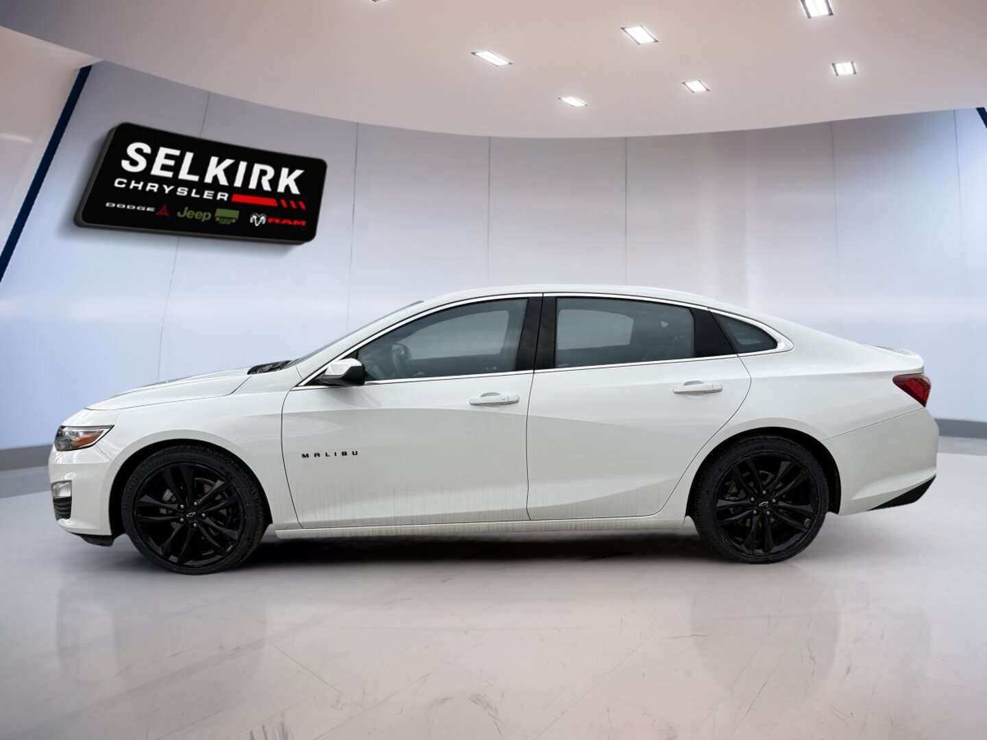 2025 Chevrolet Malibu 1LT | Heated Seats | Sunroof | Midnight Edition | — снимка 1