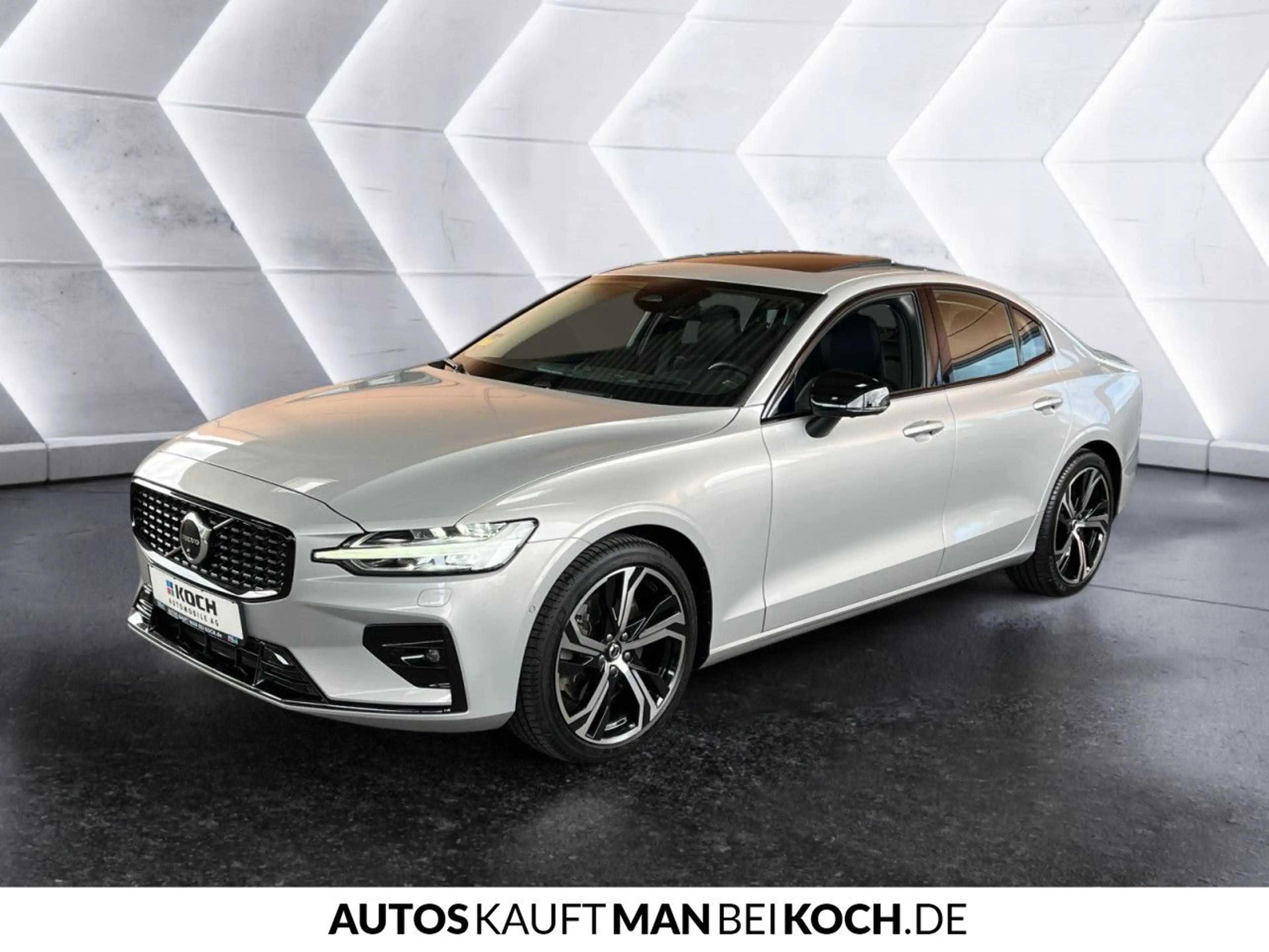 Volvo S60 B5 B AWD Ultimate Dark ACC BLIS B/W 360° LED — photo 2