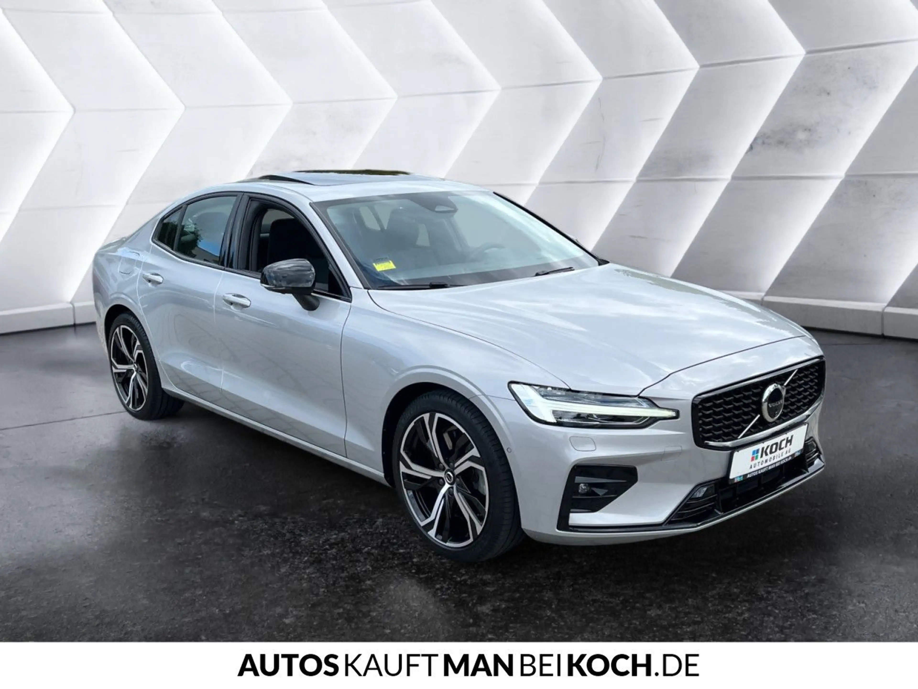 Volvo S60 B5 B AWD Ultimate Dark ACC BLIS B/W 360° LED — photo 5