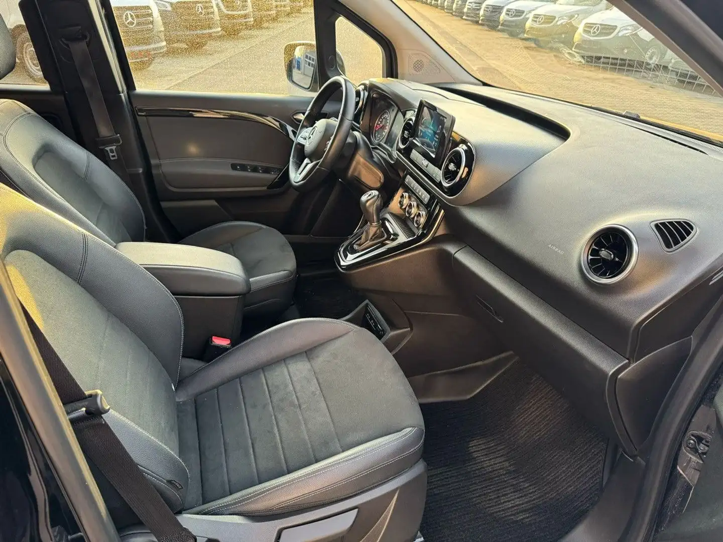 Mercedes-Benz T-Class T -Klasse 160 d standard Schwarz - 2
