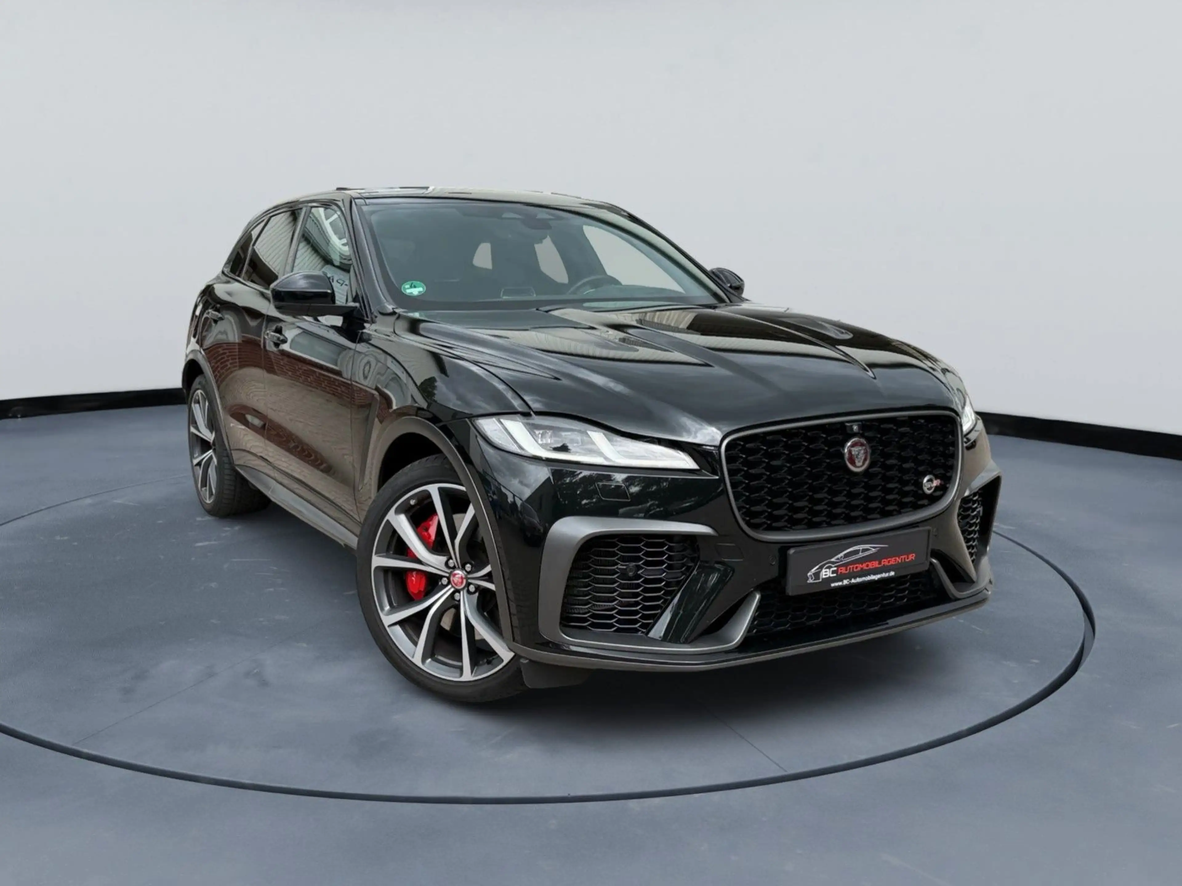 Jaguar F-Pace F-PACE SVR AWD* 22" Meridian-650W*HUD*Pano