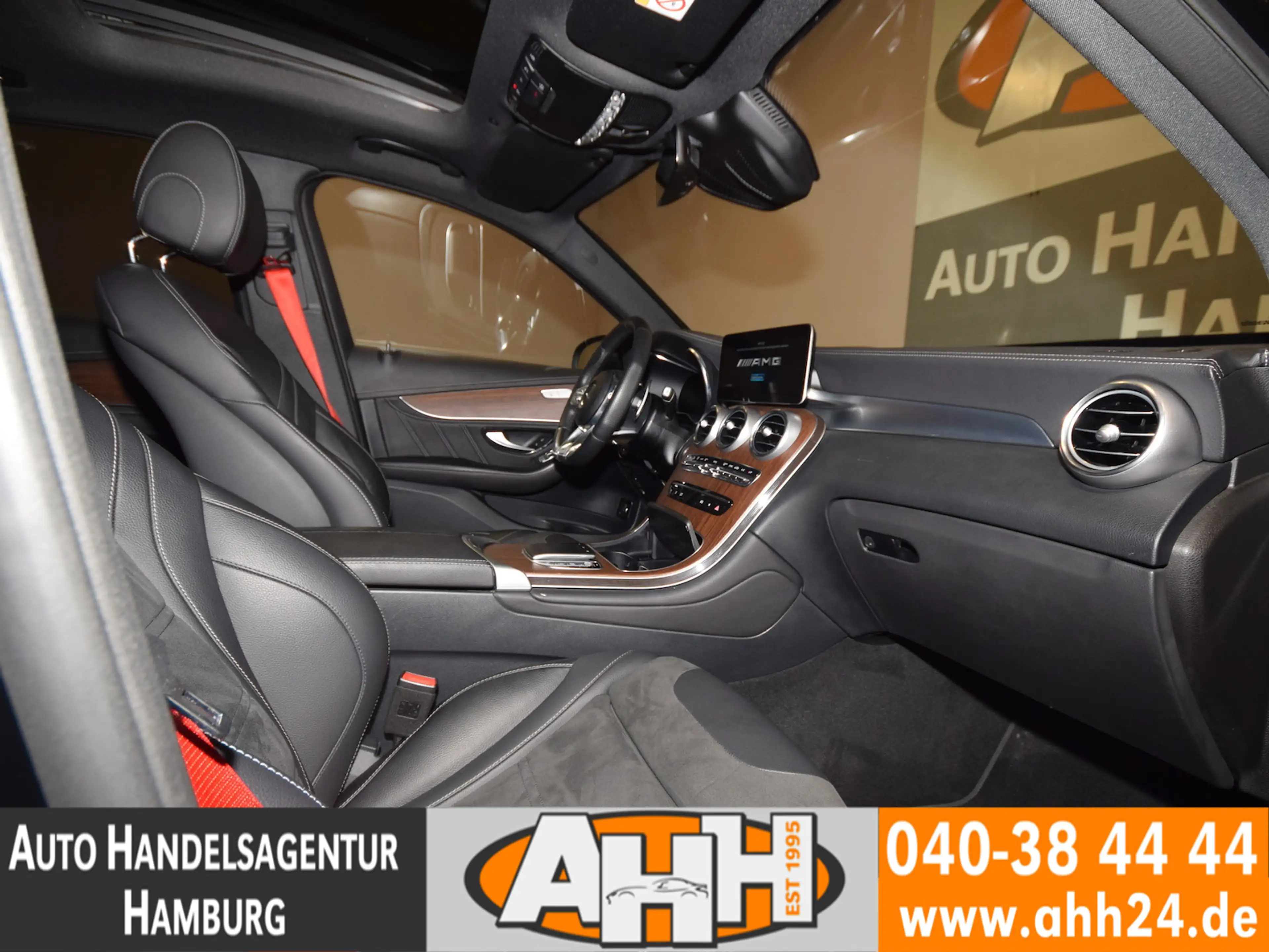 Mercedes-Benz GLC 63 AMG 4M PERFORMANCE PANO|HUD|AIR|AHK|NIGHT — photo 10