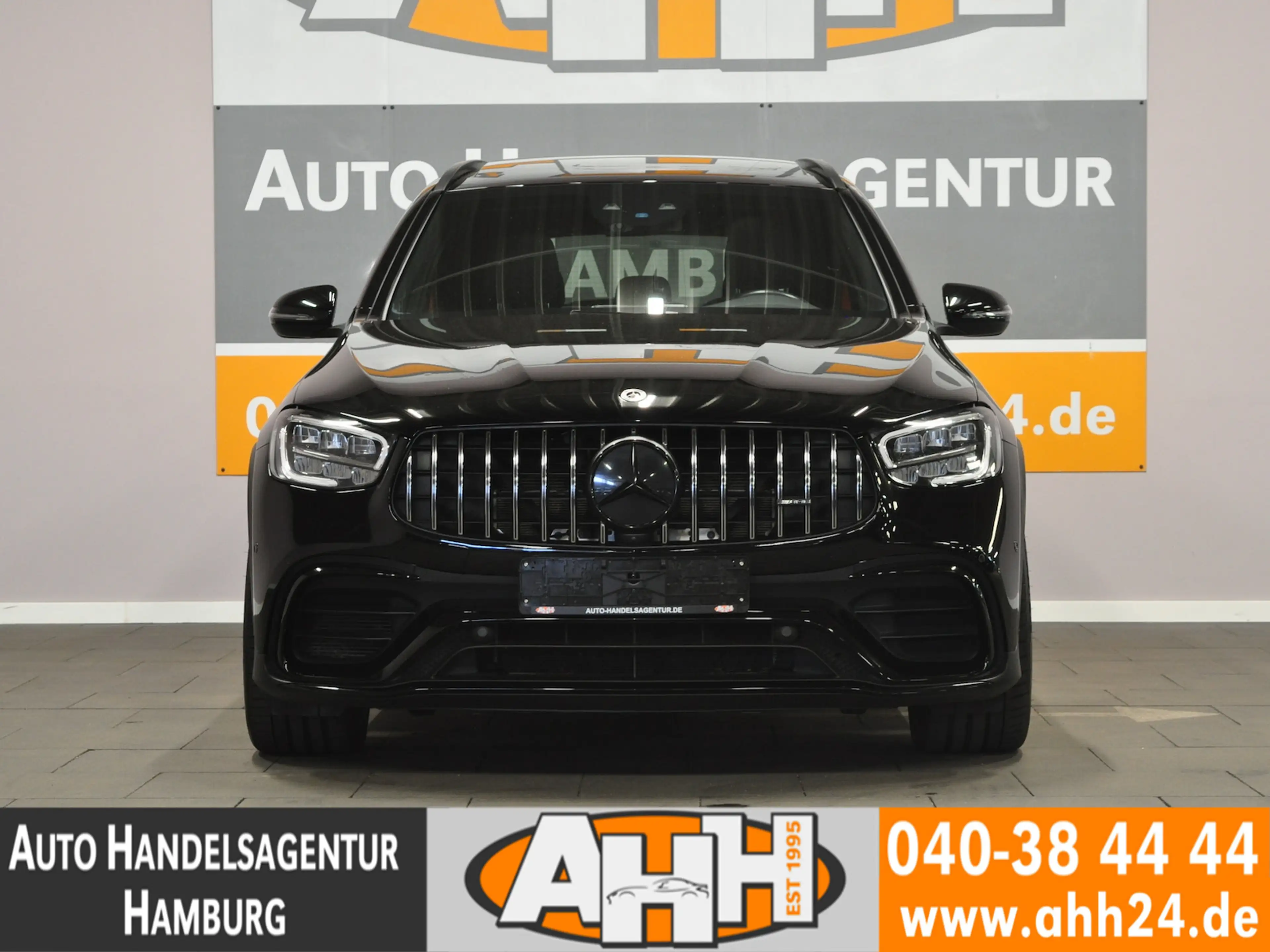 Mercedes-Benz GLC 63 AMG 4M PERFORMANCE PANO|HUD|AIR|AHK|NIGHT — photo 8