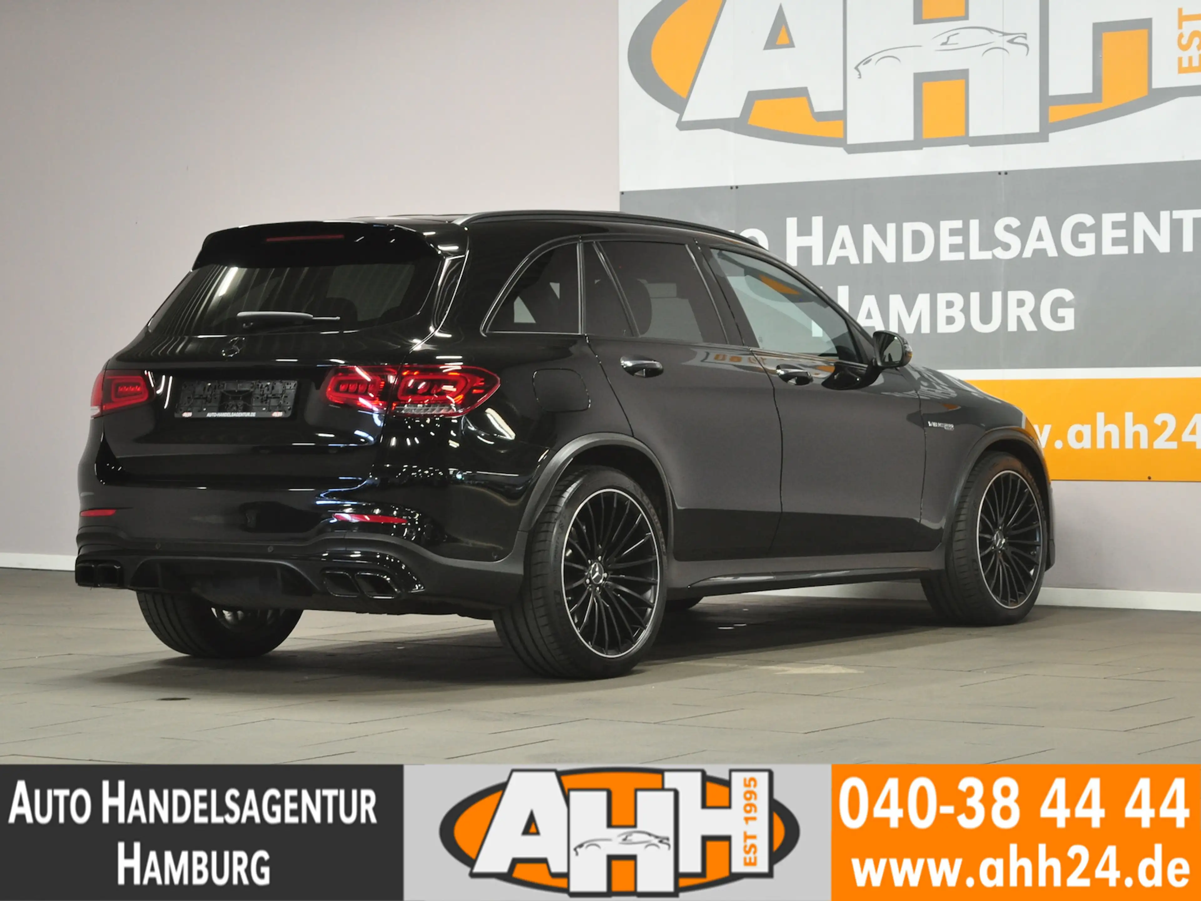 Mercedes-Benz GLC 63 AMG 4M PERFORMANCE PANO|HUD|AIR|AHK|NIGHT — photo 4