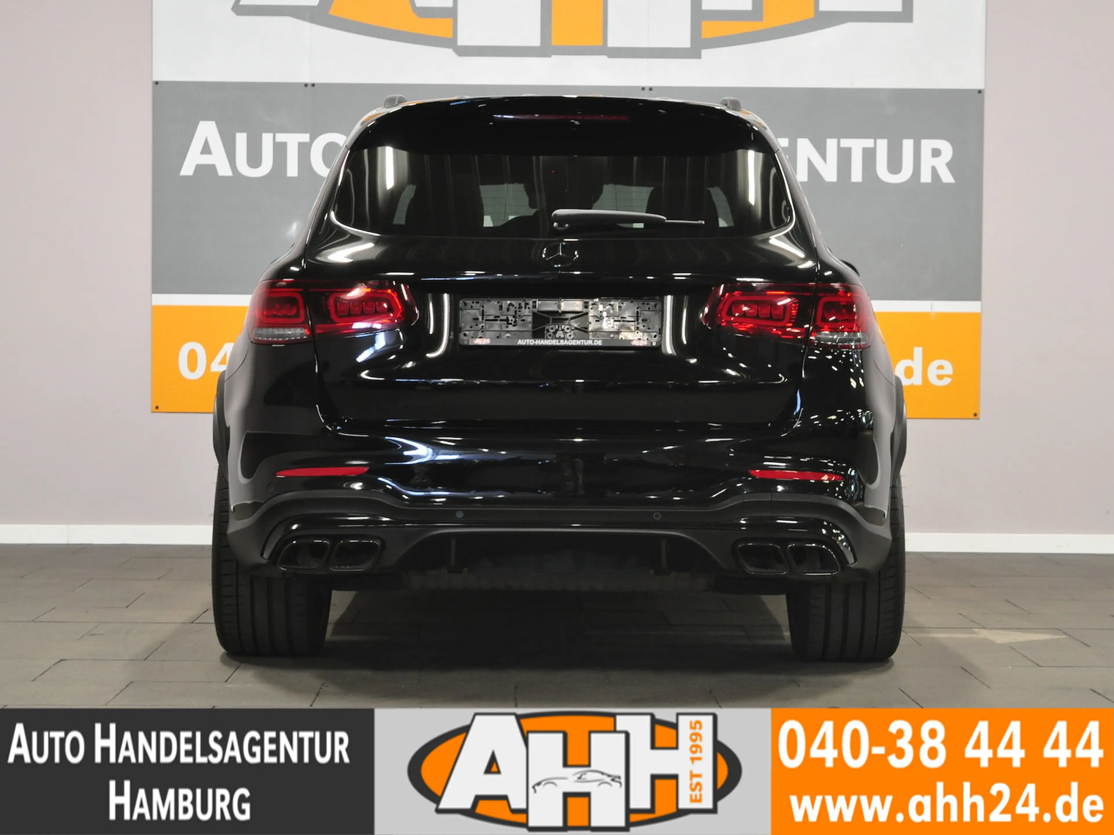 Mercedes-Benz GLC 63 AMG 4M PERFORMANCE PANO|HUD|AIR|AHK|NIGHT — photo 9
