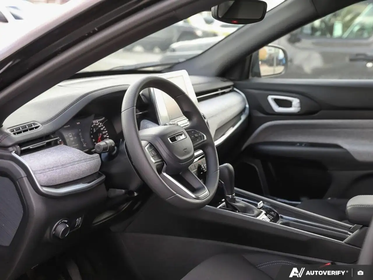 Jeep Compass photo Jeep Compass