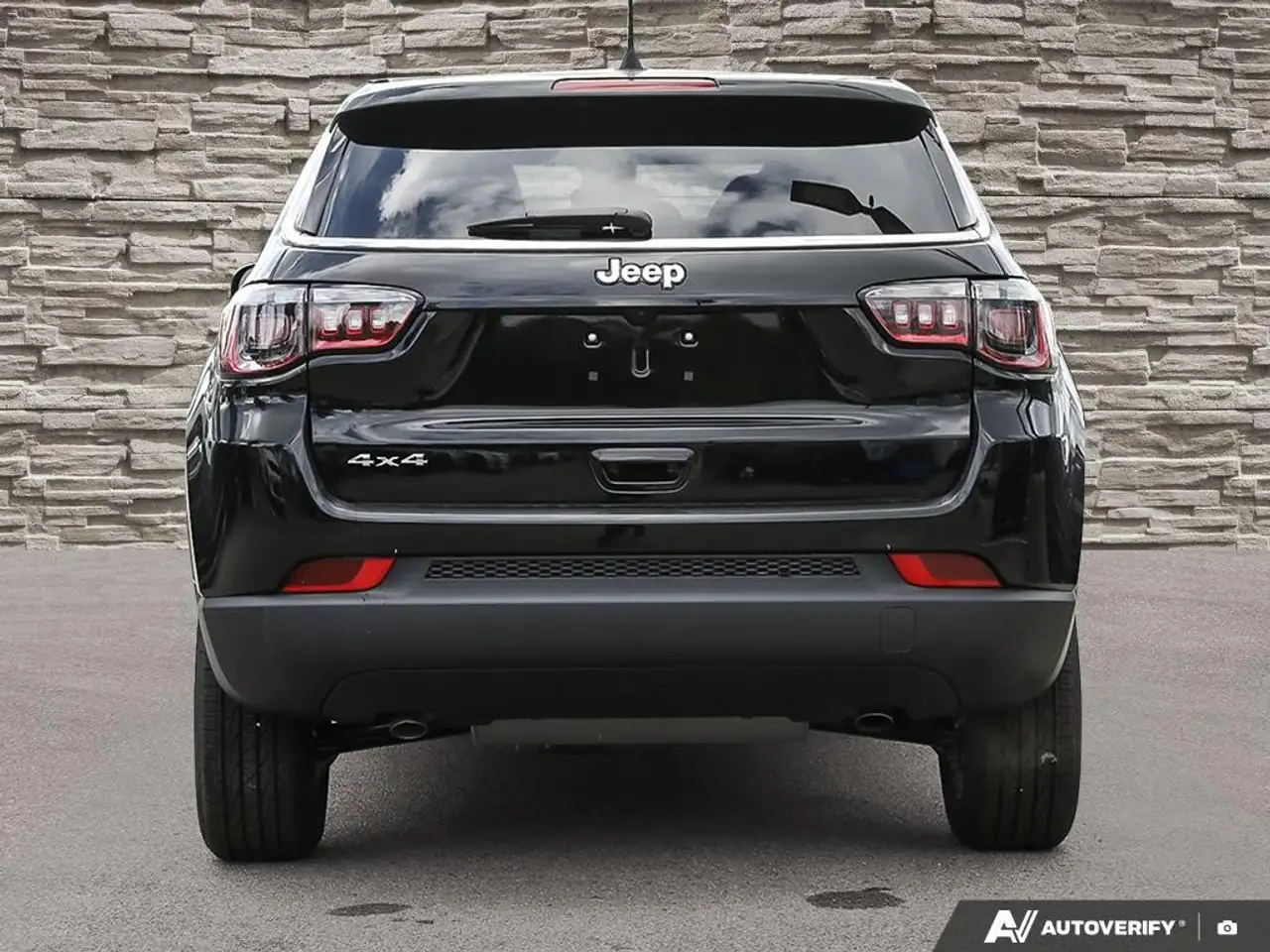 Jeep Compass photo Jeep Compass