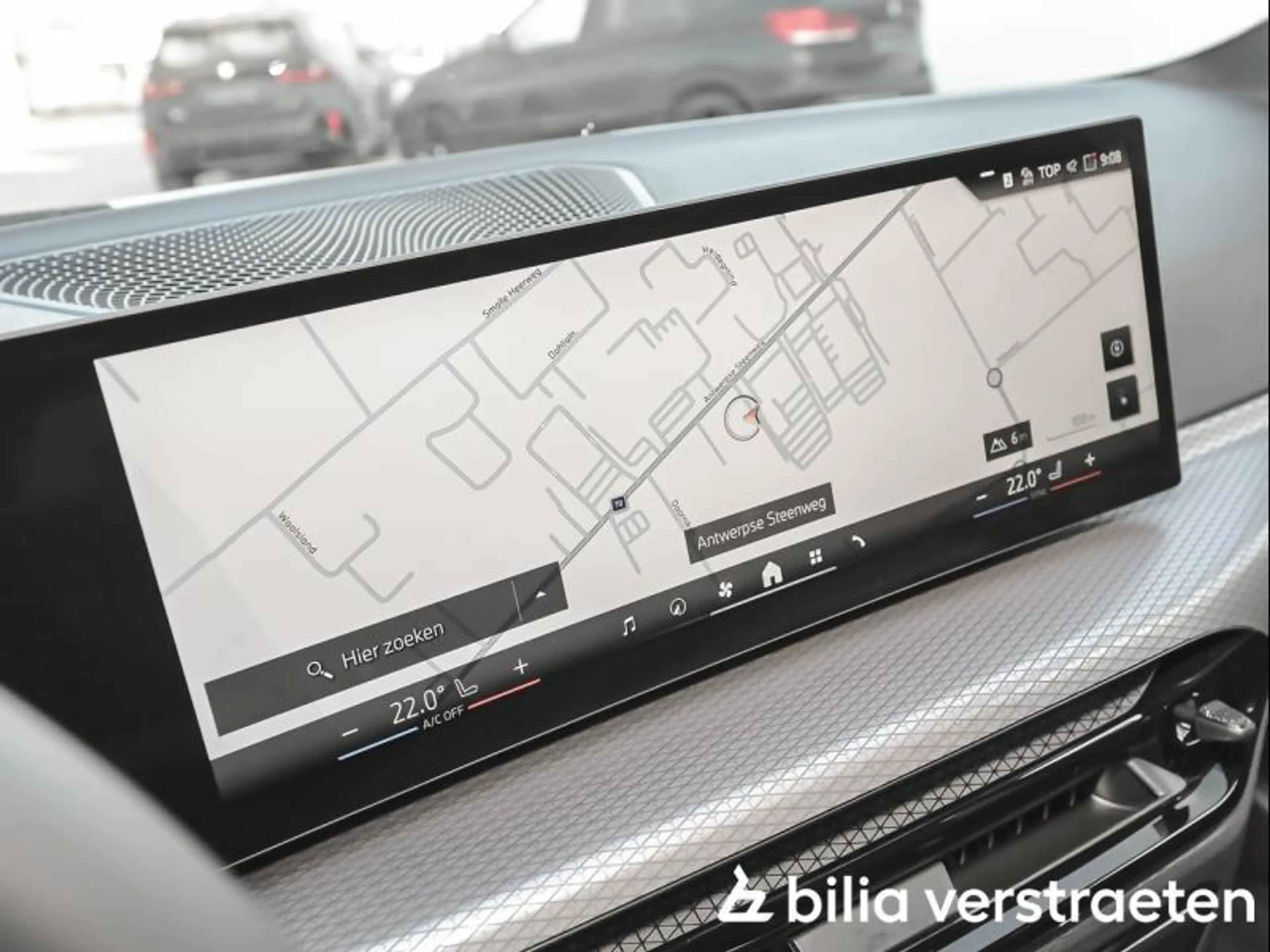 BMW i4 eDrive40 GC MPRO - KEYLESS - HIFI - TRKHK — photo 14