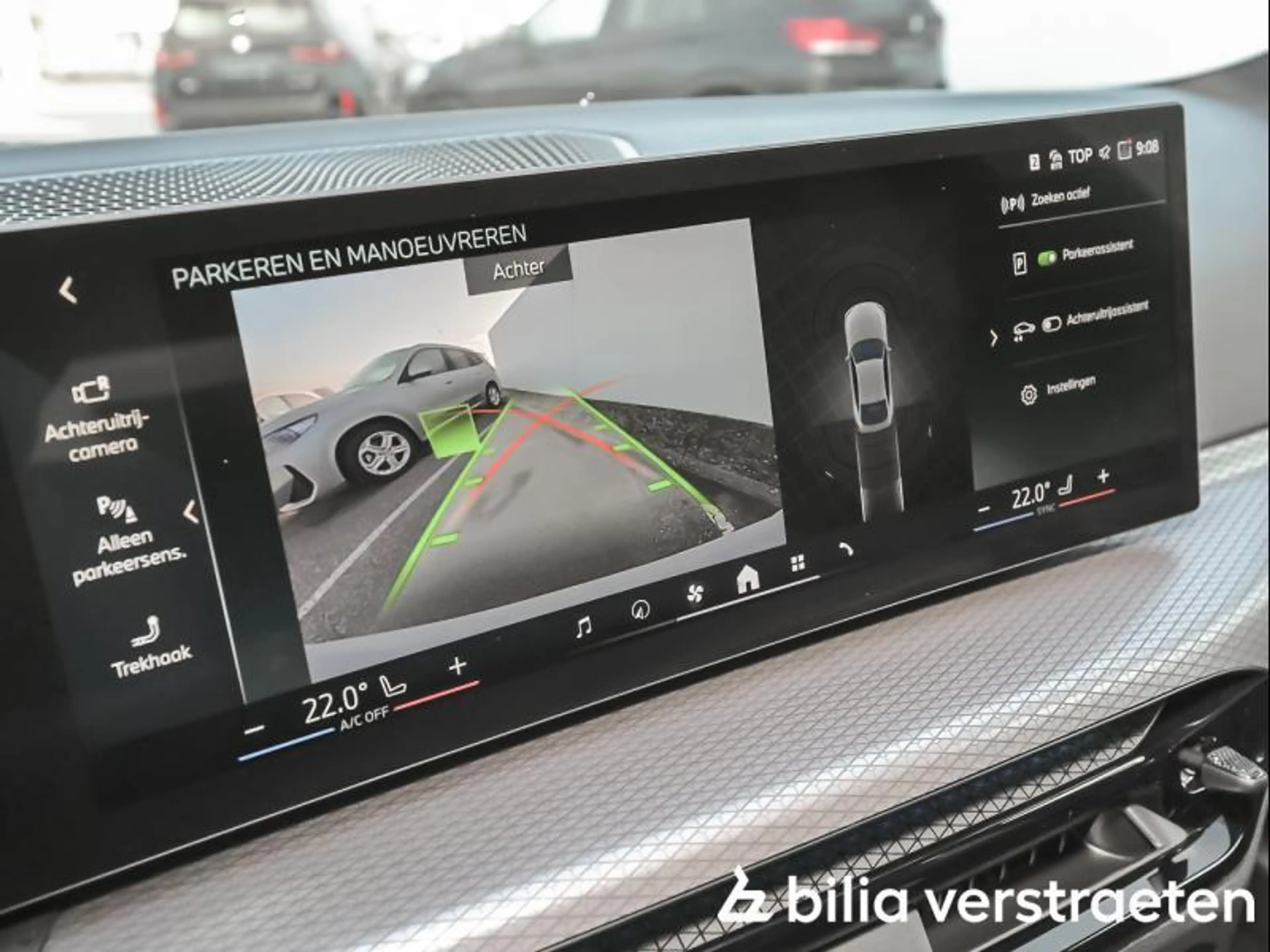 BMW i4 eDrive40 GC MPRO - KEYLESS - HIFI - TRKHK — photo 15