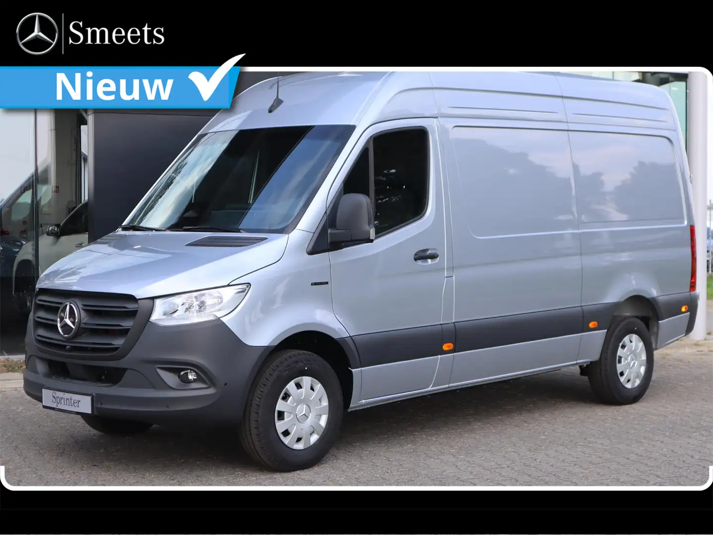 Mercedes-Benz 320 eSprinter L2 Pro 81kWh Argent - 1