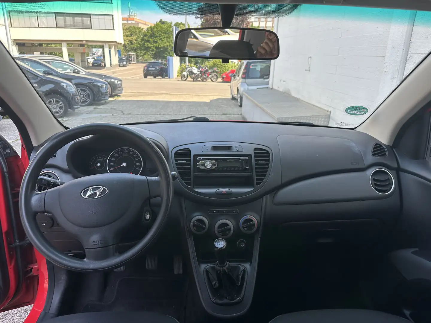 Hyundai i10 1.1 Style Rouge - 1