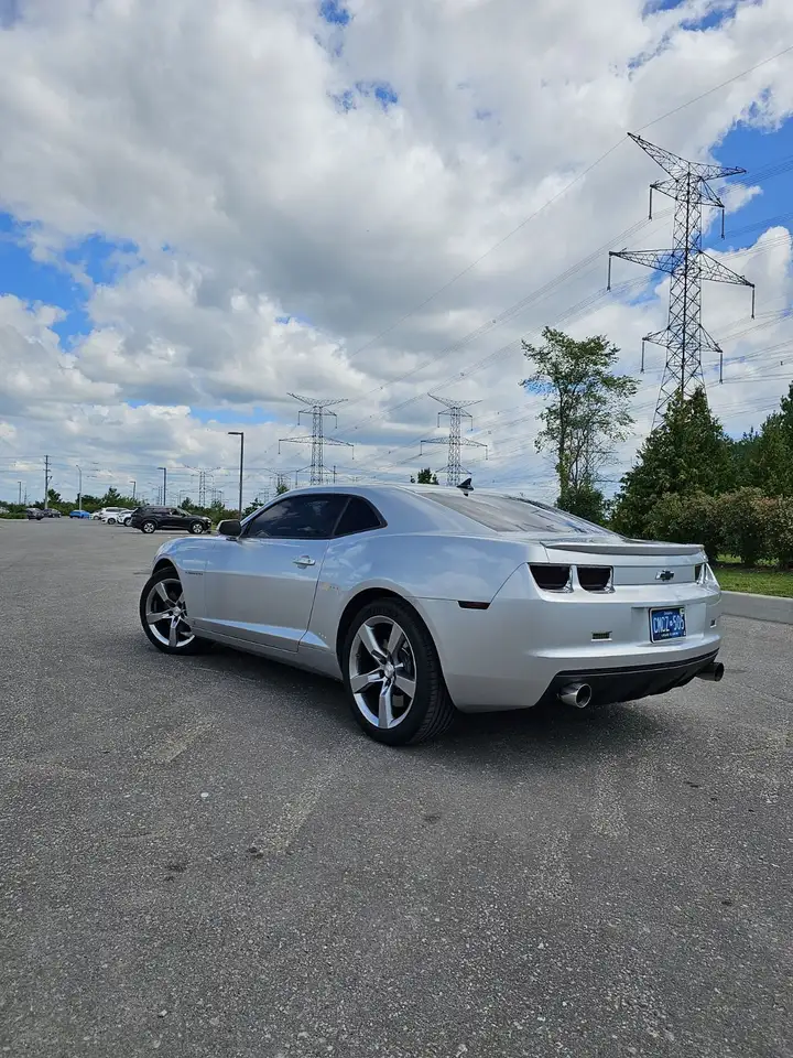 Chevrolet Camaro снимка Chevrolet Camaro