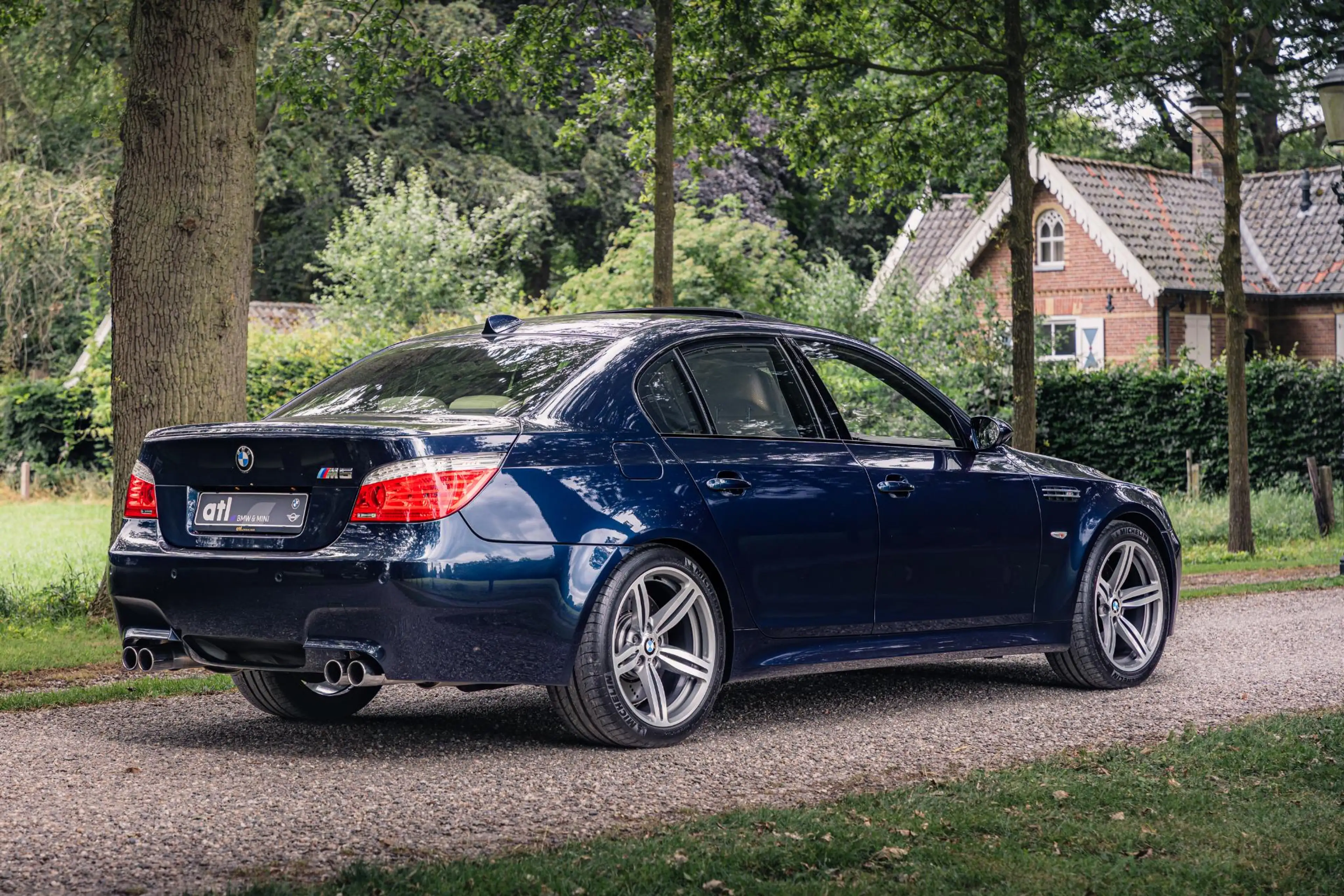 BMW M5 E60 — photo 12
