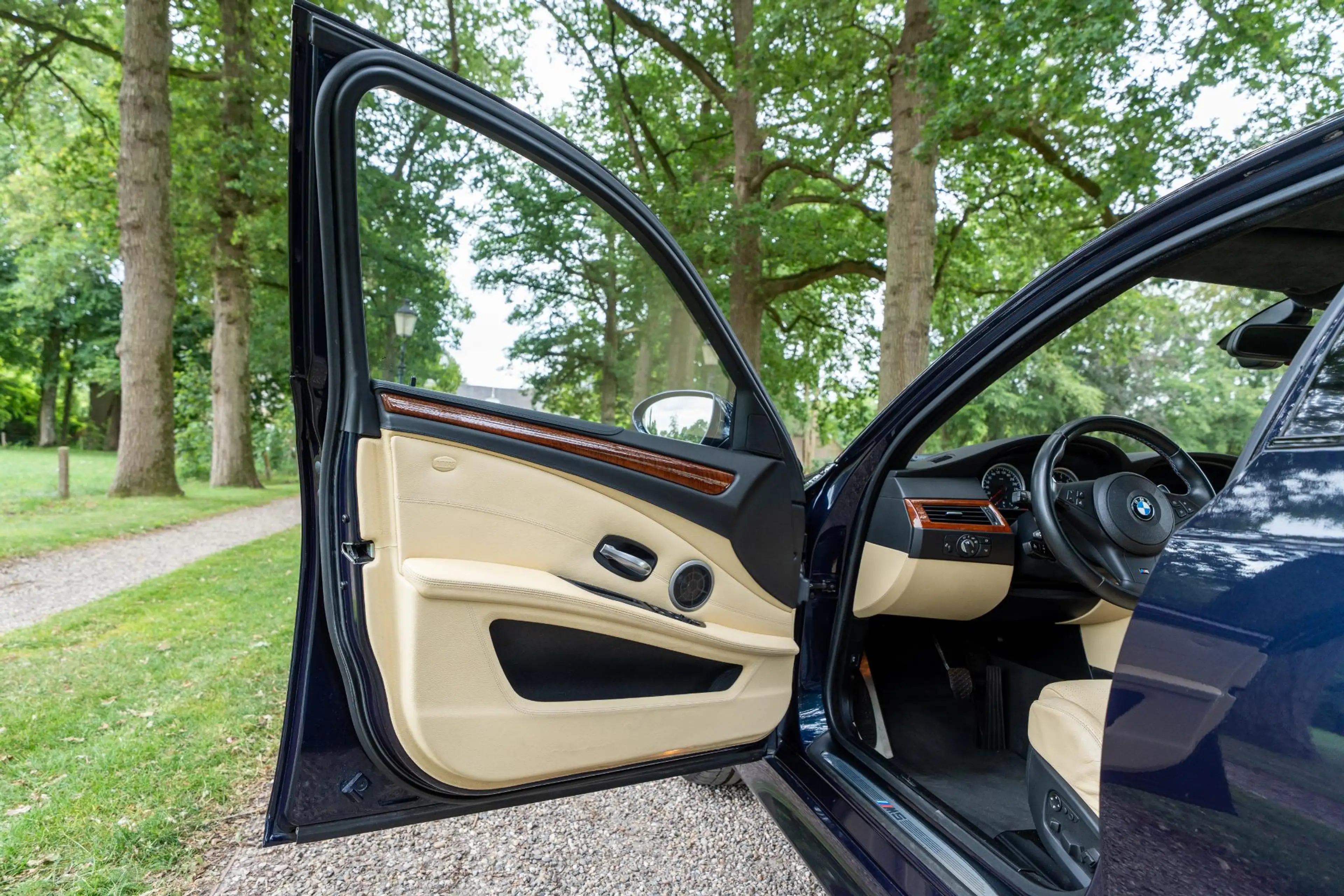 BMW M5 E60 — photo 43