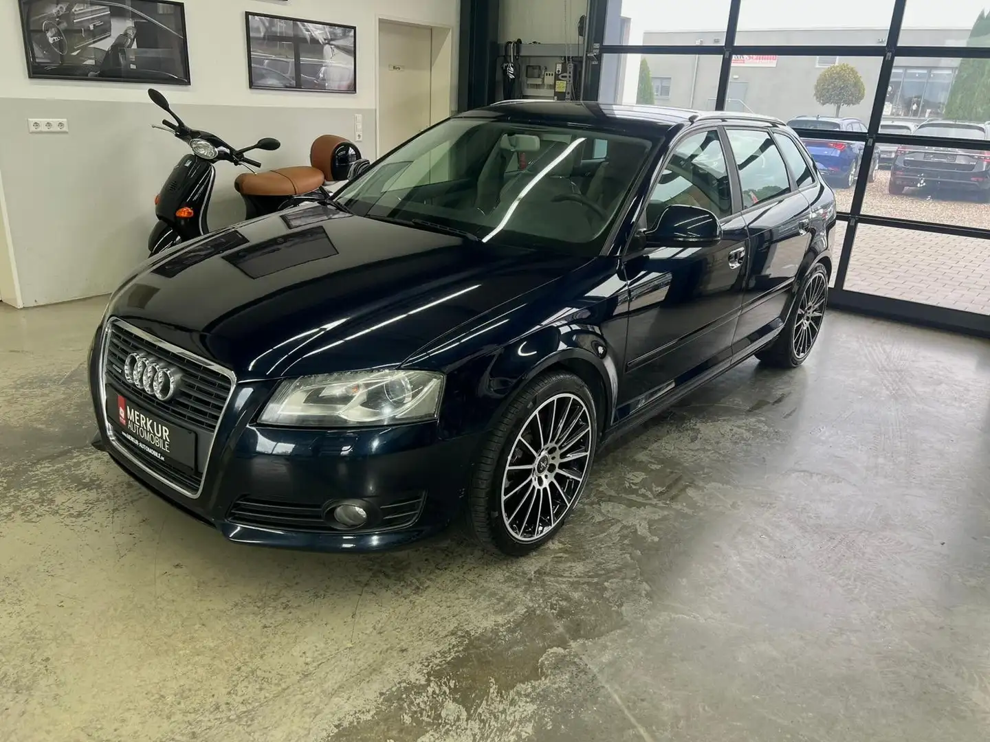 Audi A3 Sportb. 1.8 TFSI Ambition quatt.+Leder+Xenon Blau - 1