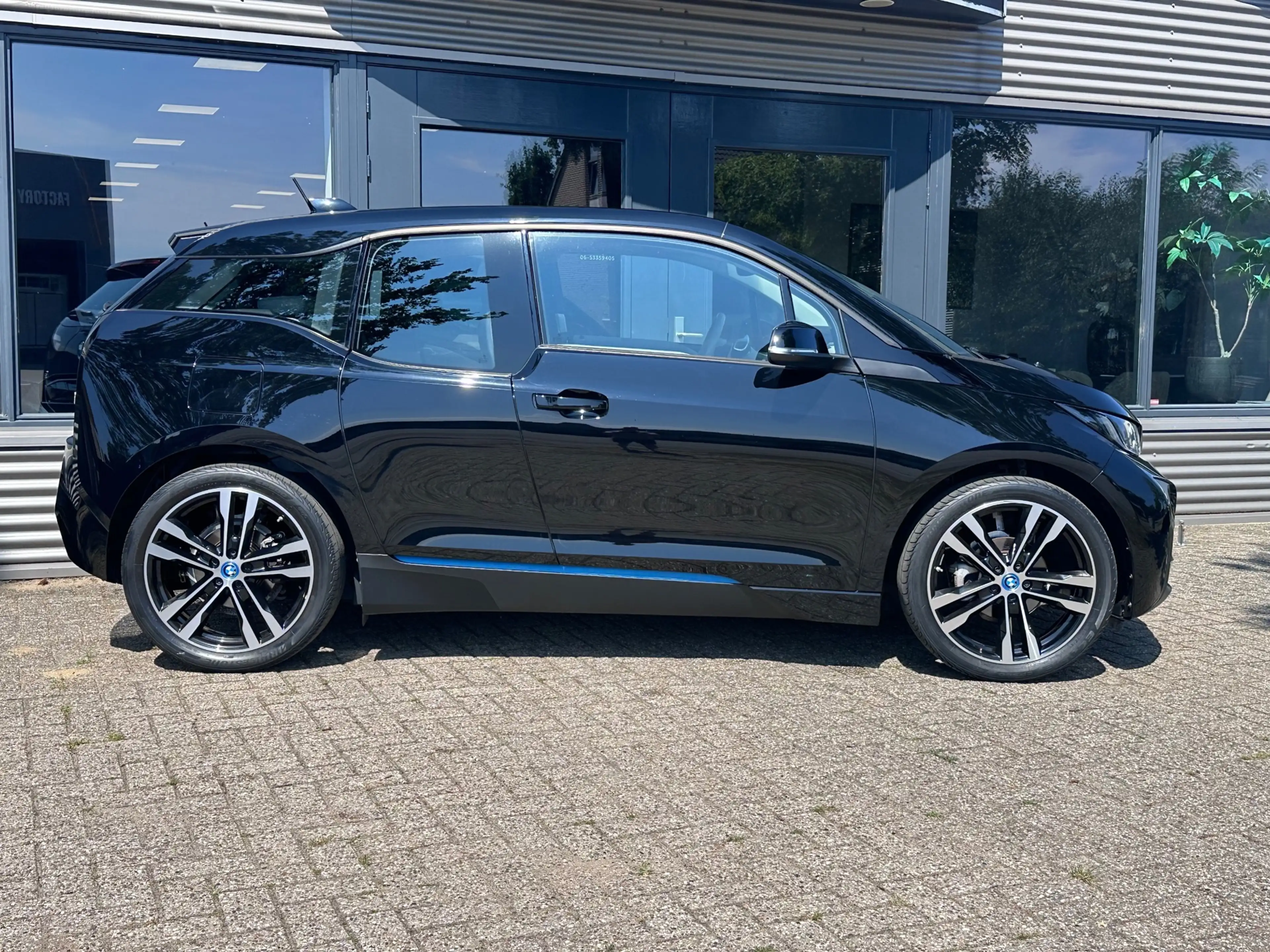 BMW i3 22 kWh WARMTEPOMP /SOH 86% / 20"/ NL-Auto / Leer / — photo 7