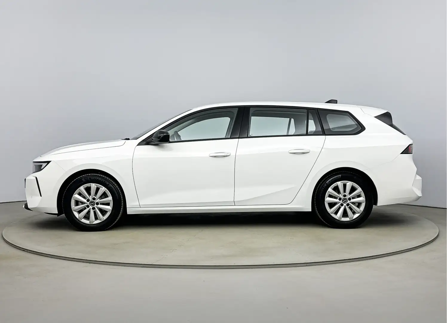 Opel Astra Sports Tourer 1.2 Level 2 Wit - 2