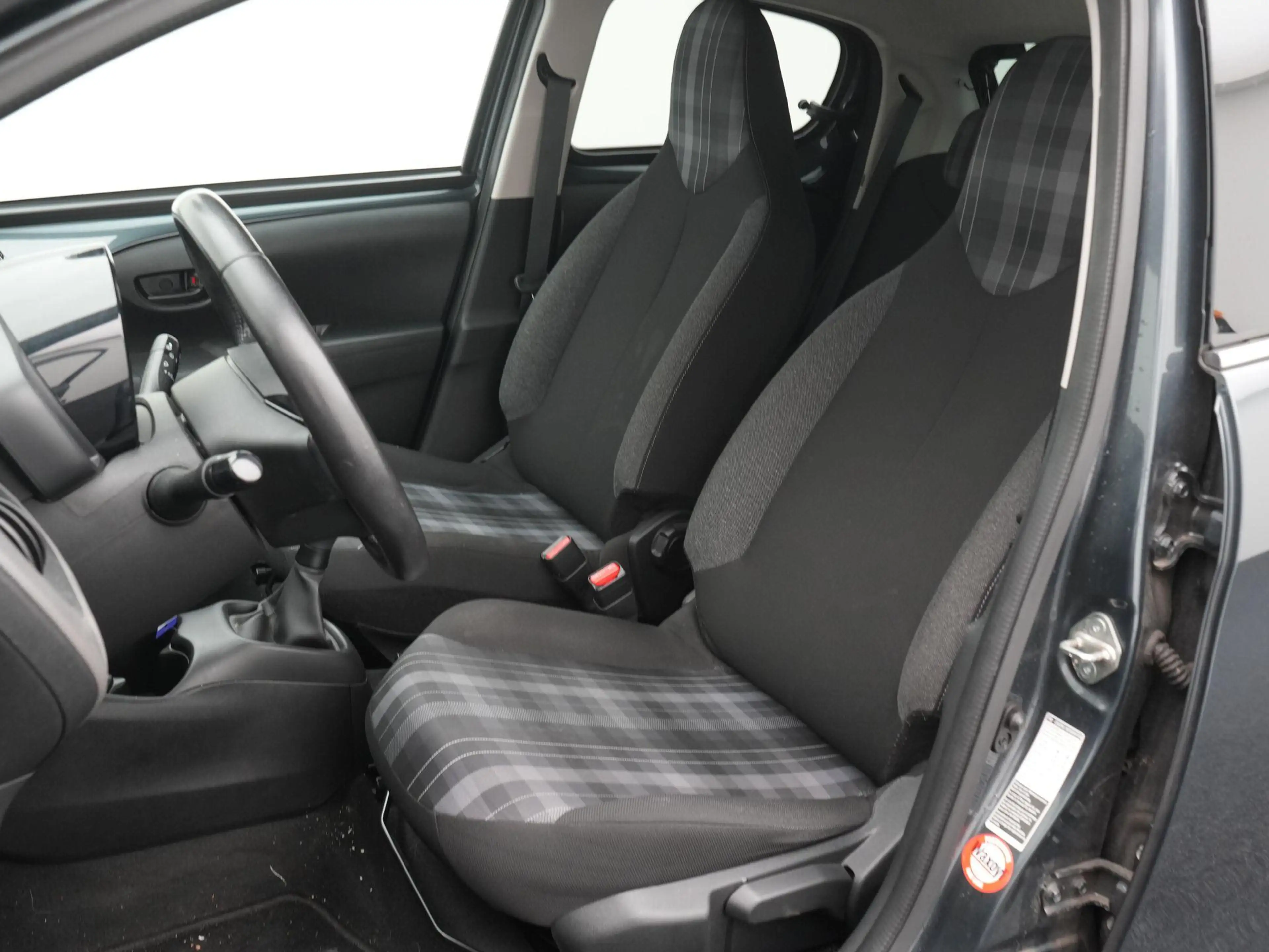Peugeot 108 1.0 e-VTi Active — photo 9