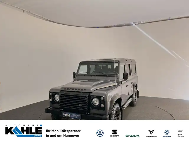 Land Rover Defender 2.2 110 SE Station Wagon