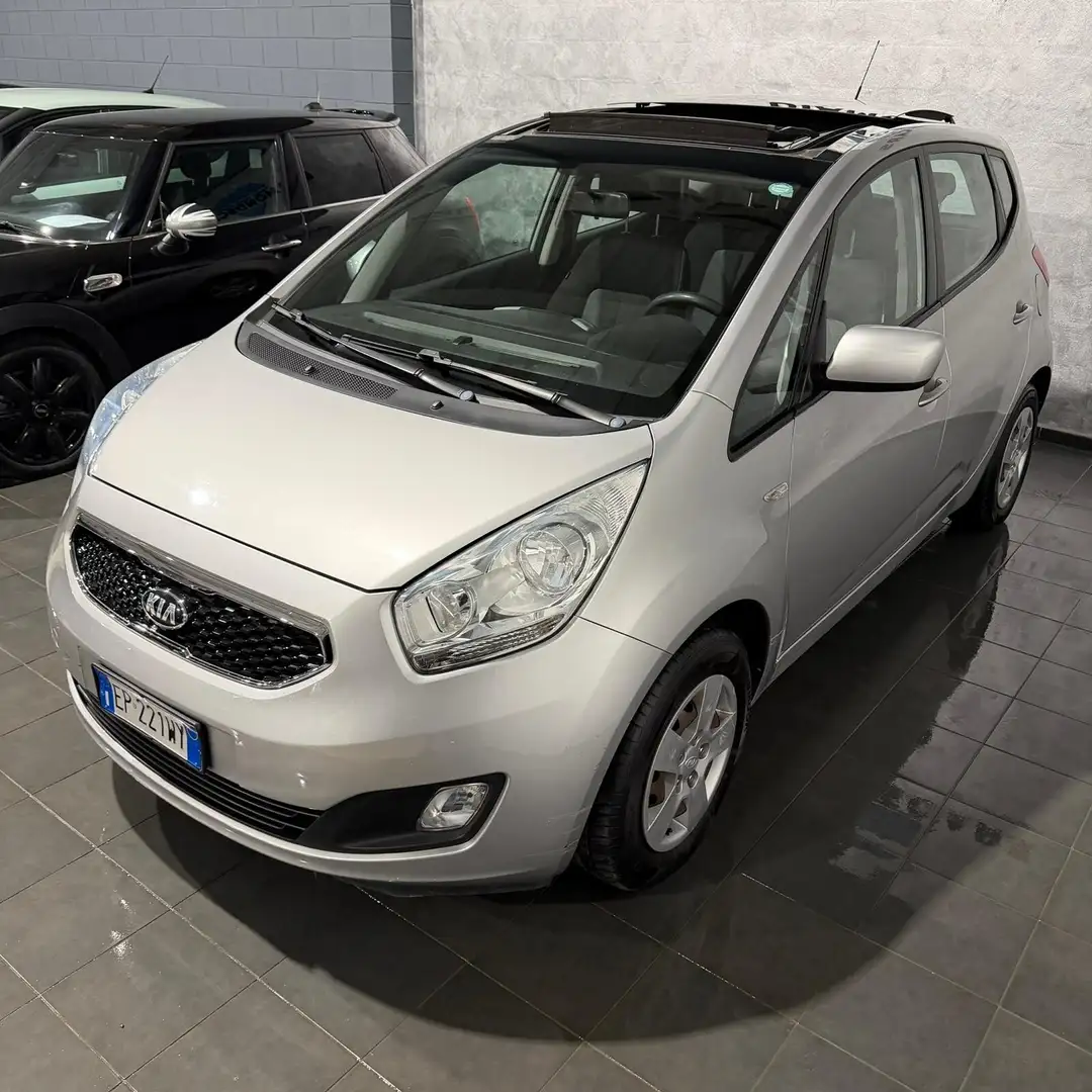 Kia Venga Venga 1.4 CVVT TETTO APRIBILE NEOPATENTATI Argento - 2