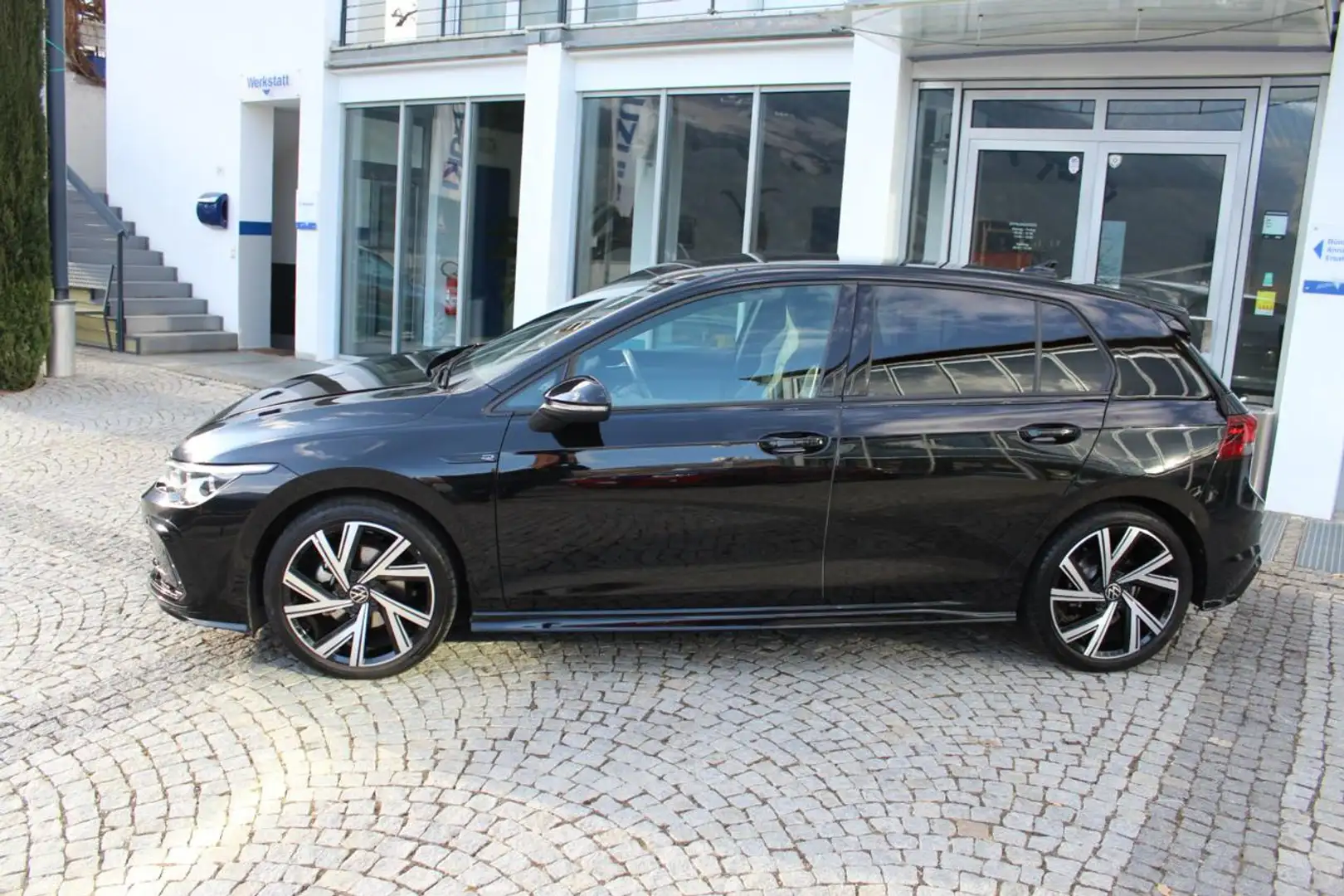 Volkswagen Golf 1.5 eTSI 150 CV EVO ACT DSG R-Line LED Nero - 2